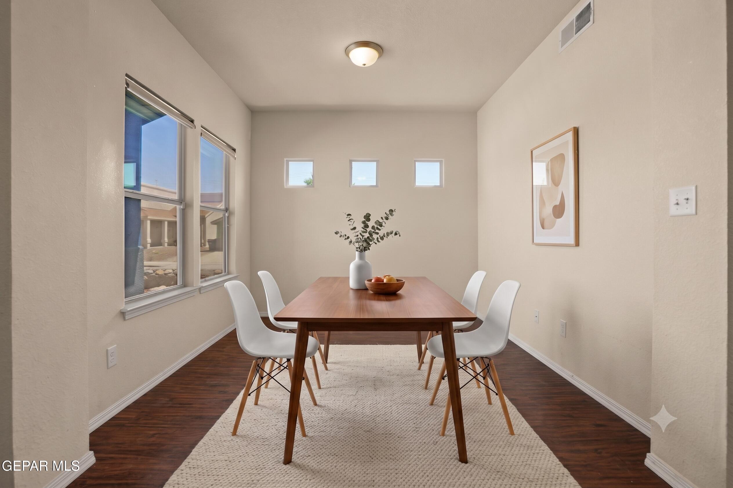 2909 PINO BLANCO Place