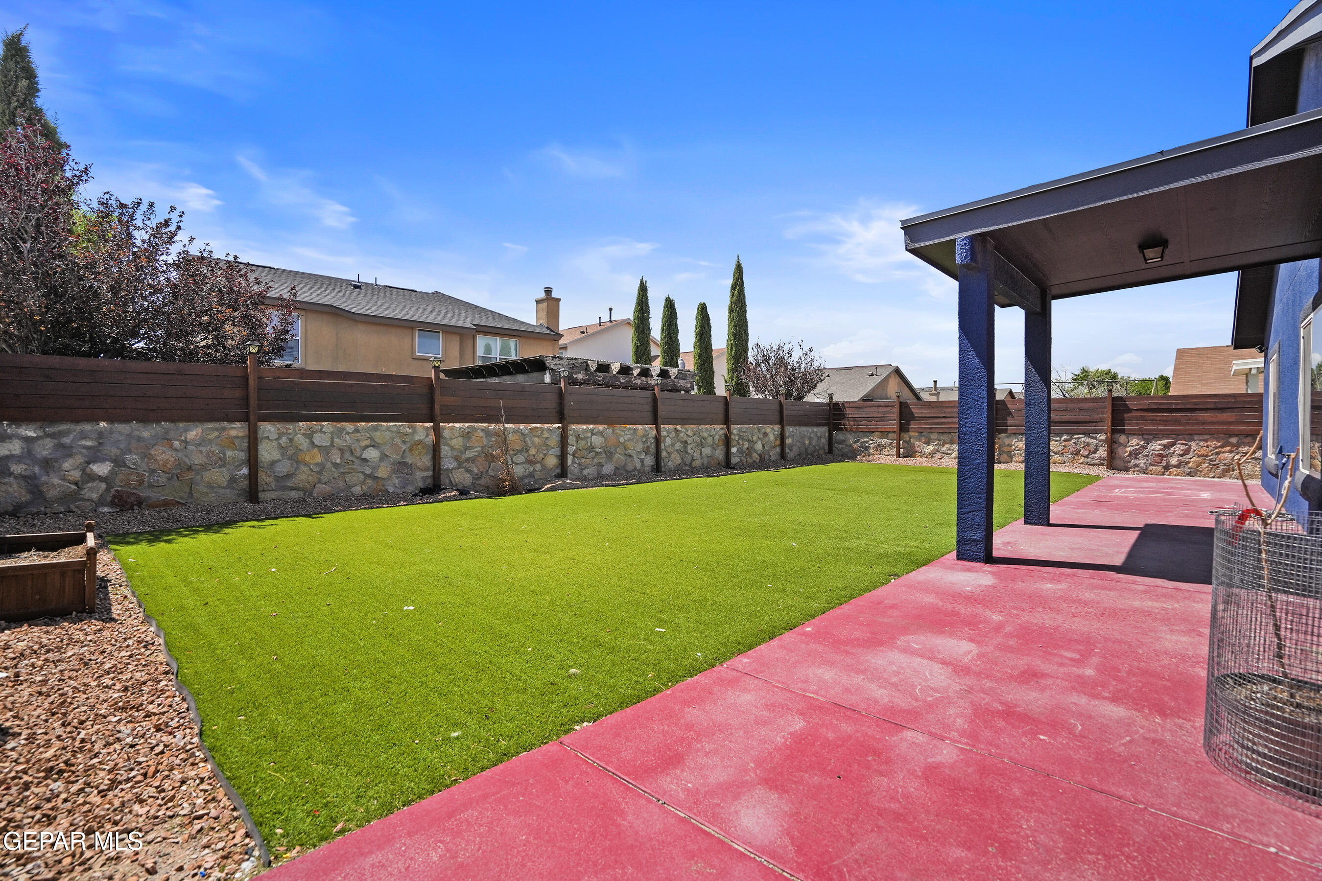 2909 PINO BLANCO Place