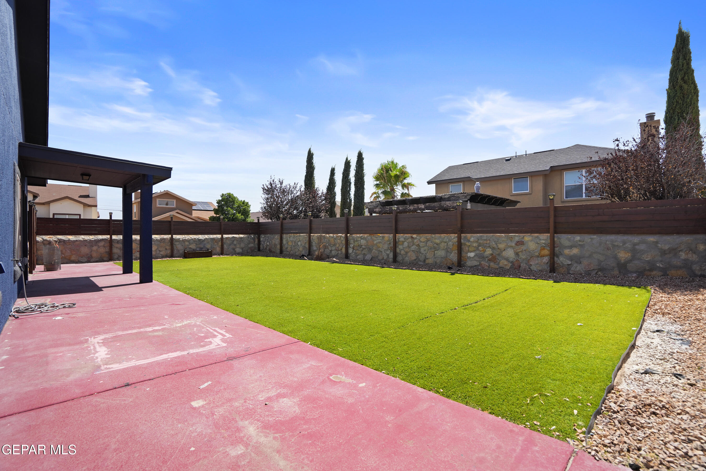 2909 PINO BLANCO Place