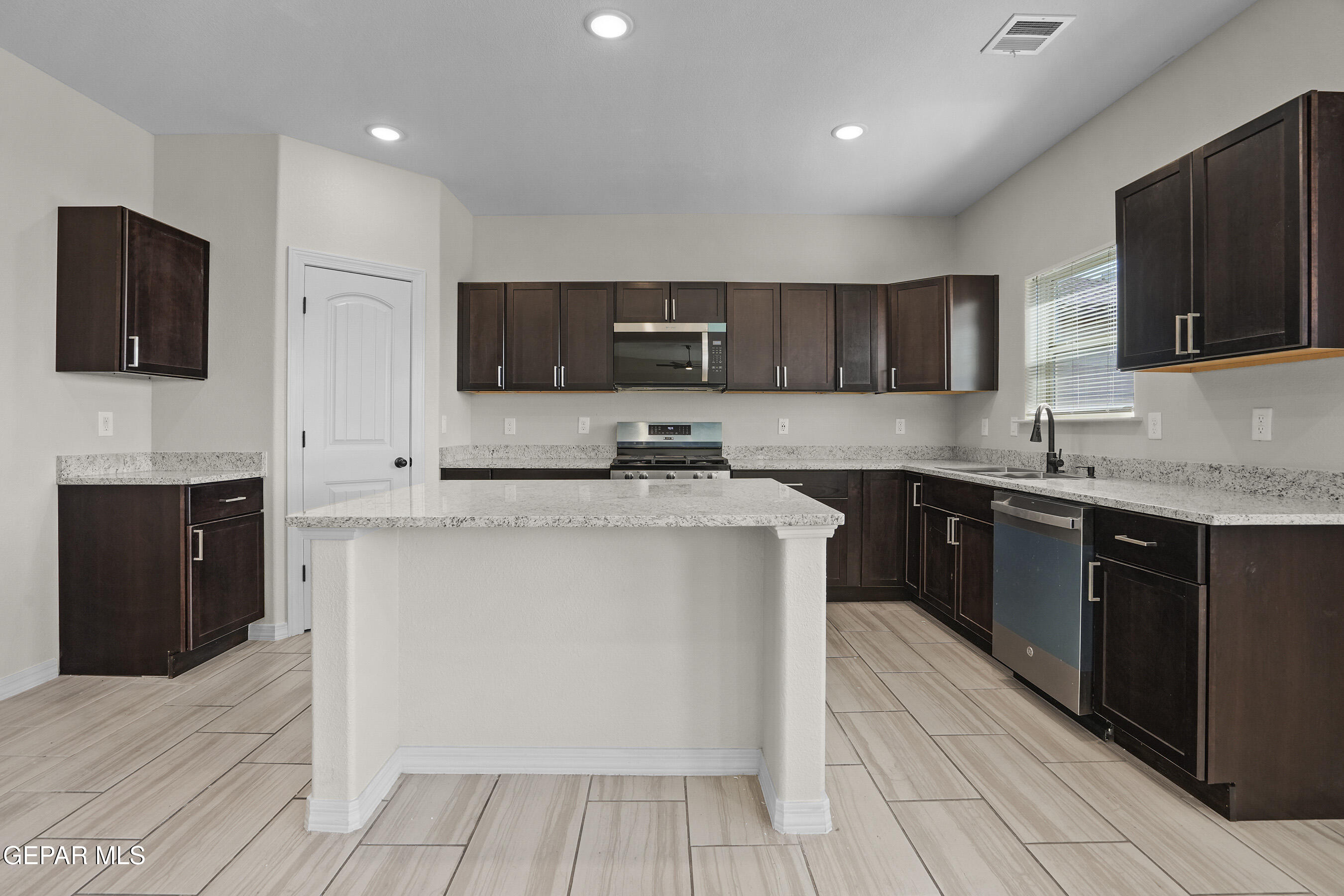 10612 Hidden Arch Place
