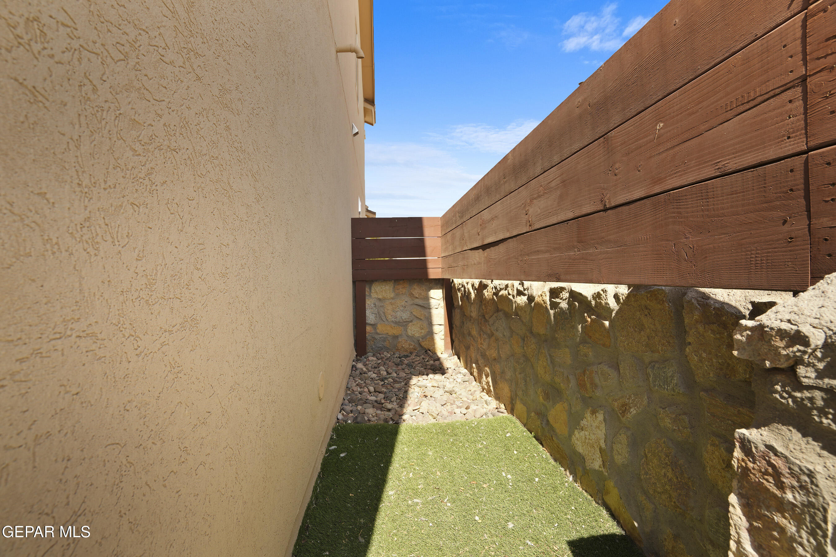 10612 Hidden Arch Place