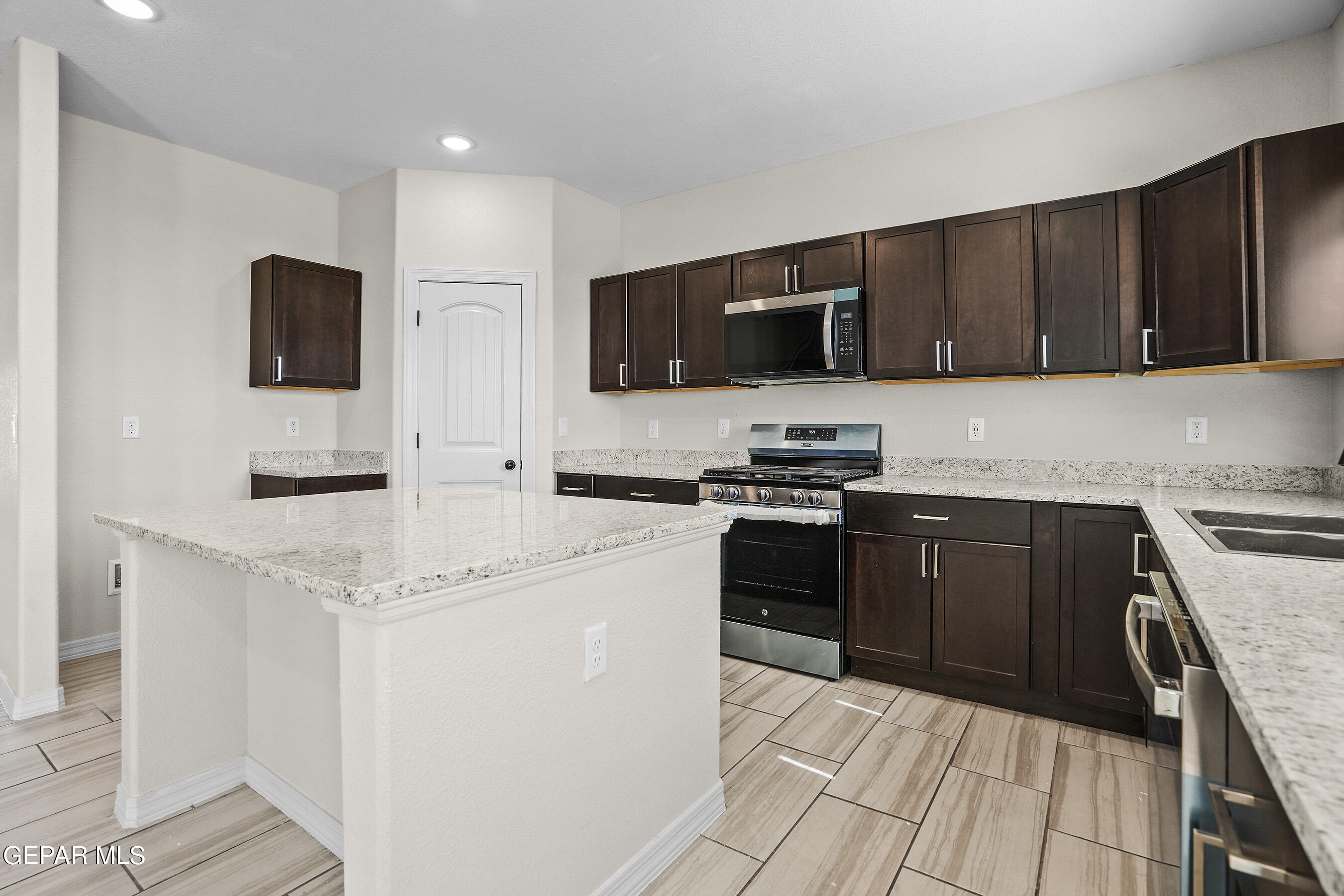 10612 Hidden Arch Place