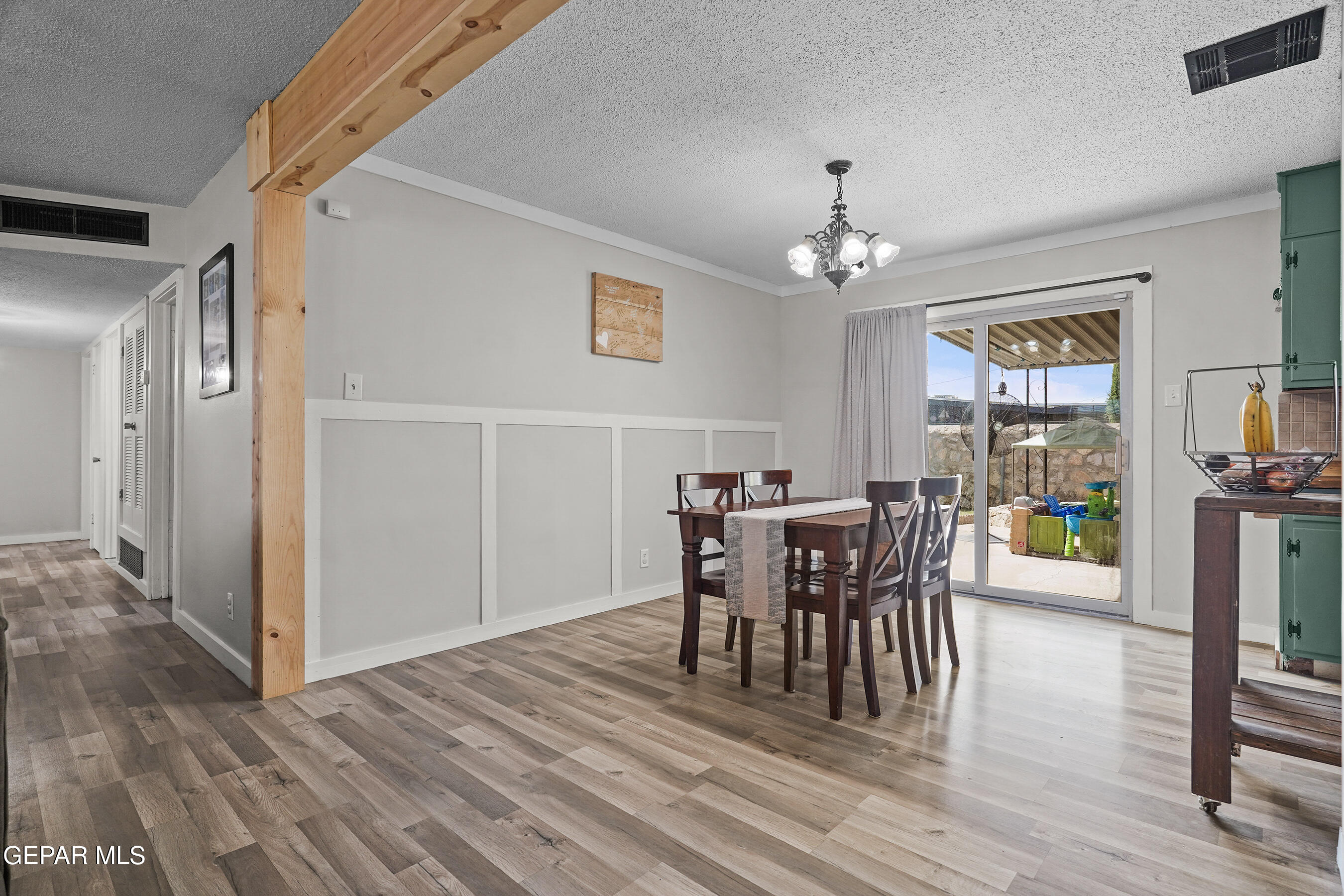 5804 TAUTOGA Drive