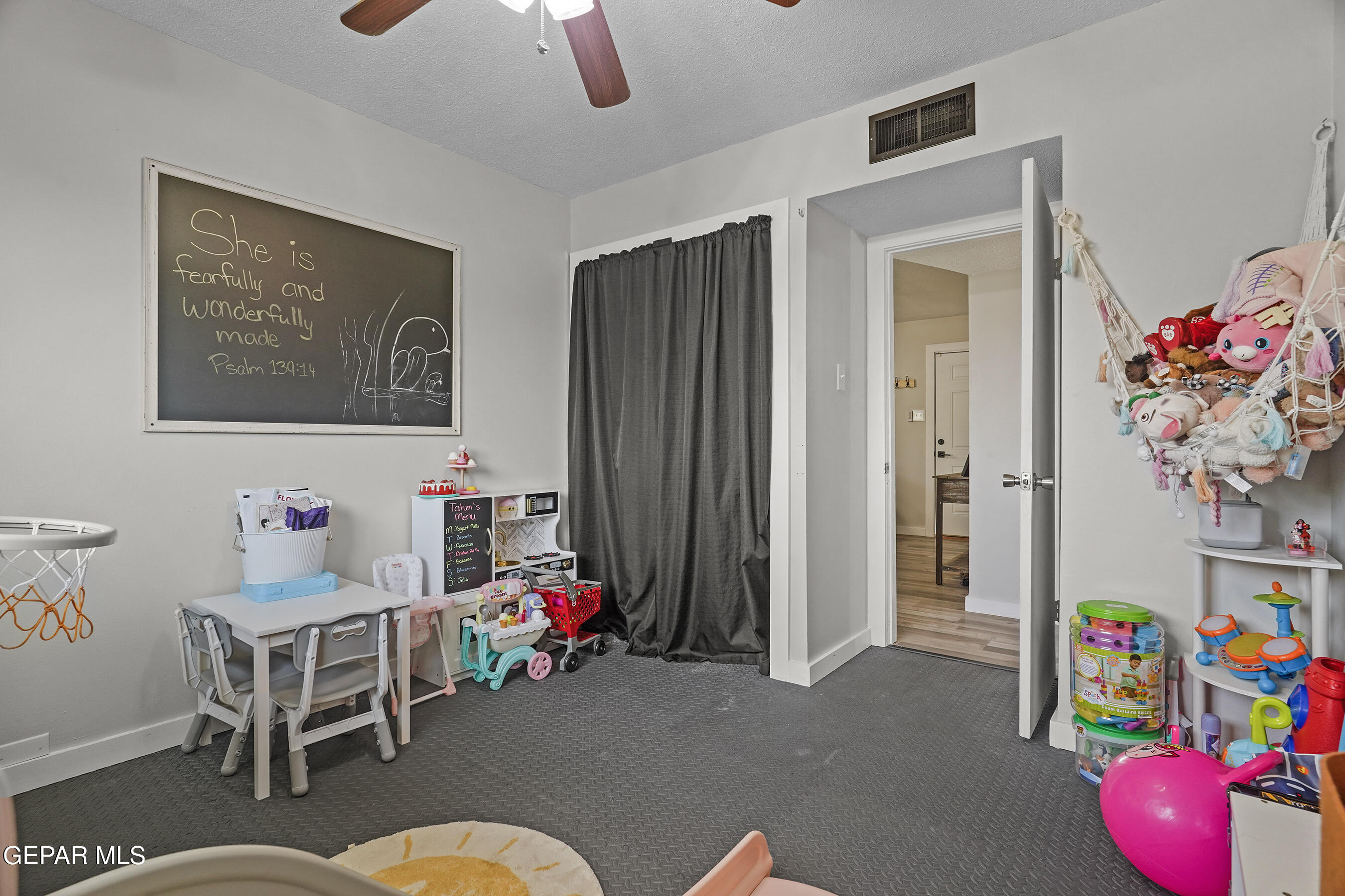 5804 TAUTOGA Drive