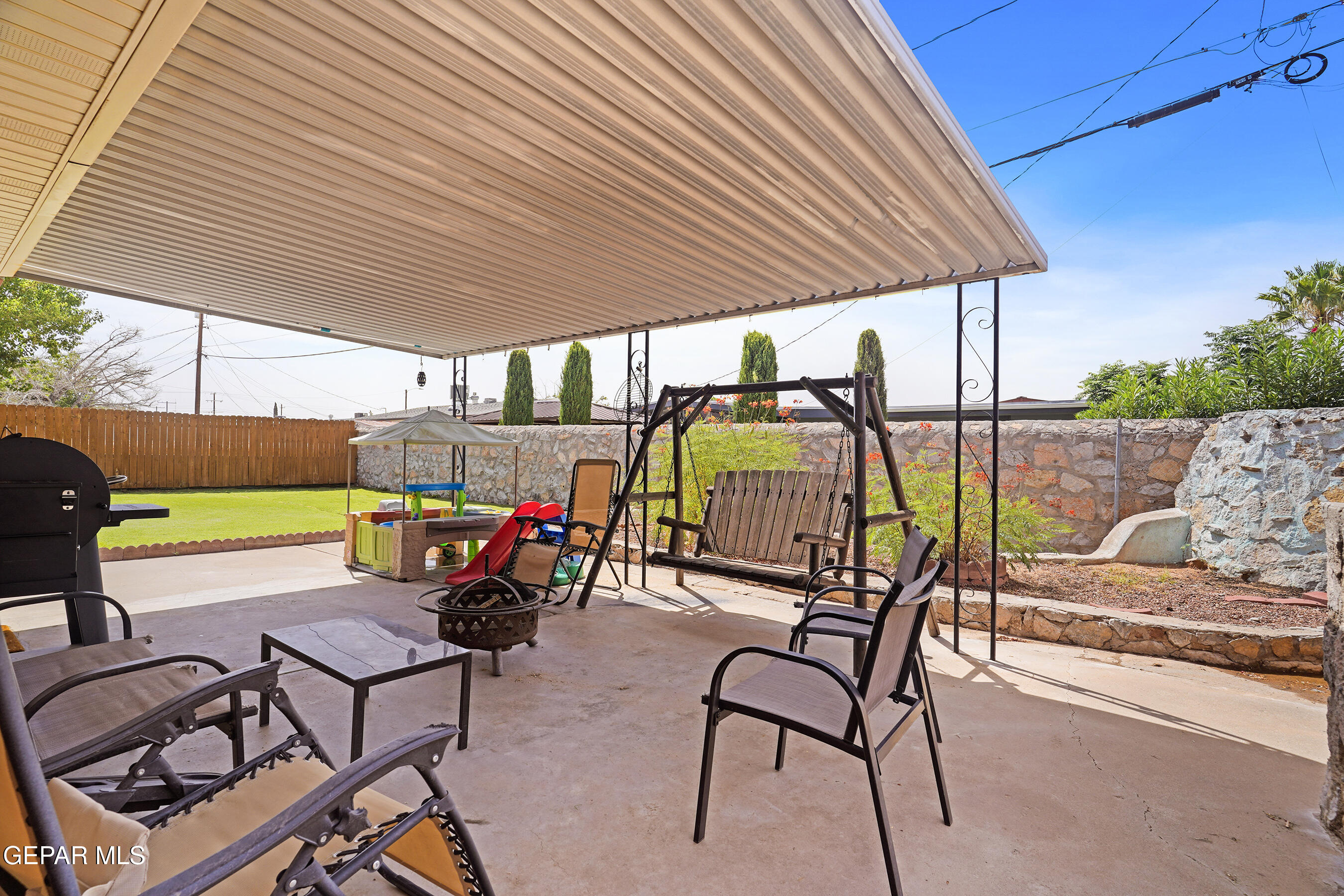 5804 TAUTOGA Drive