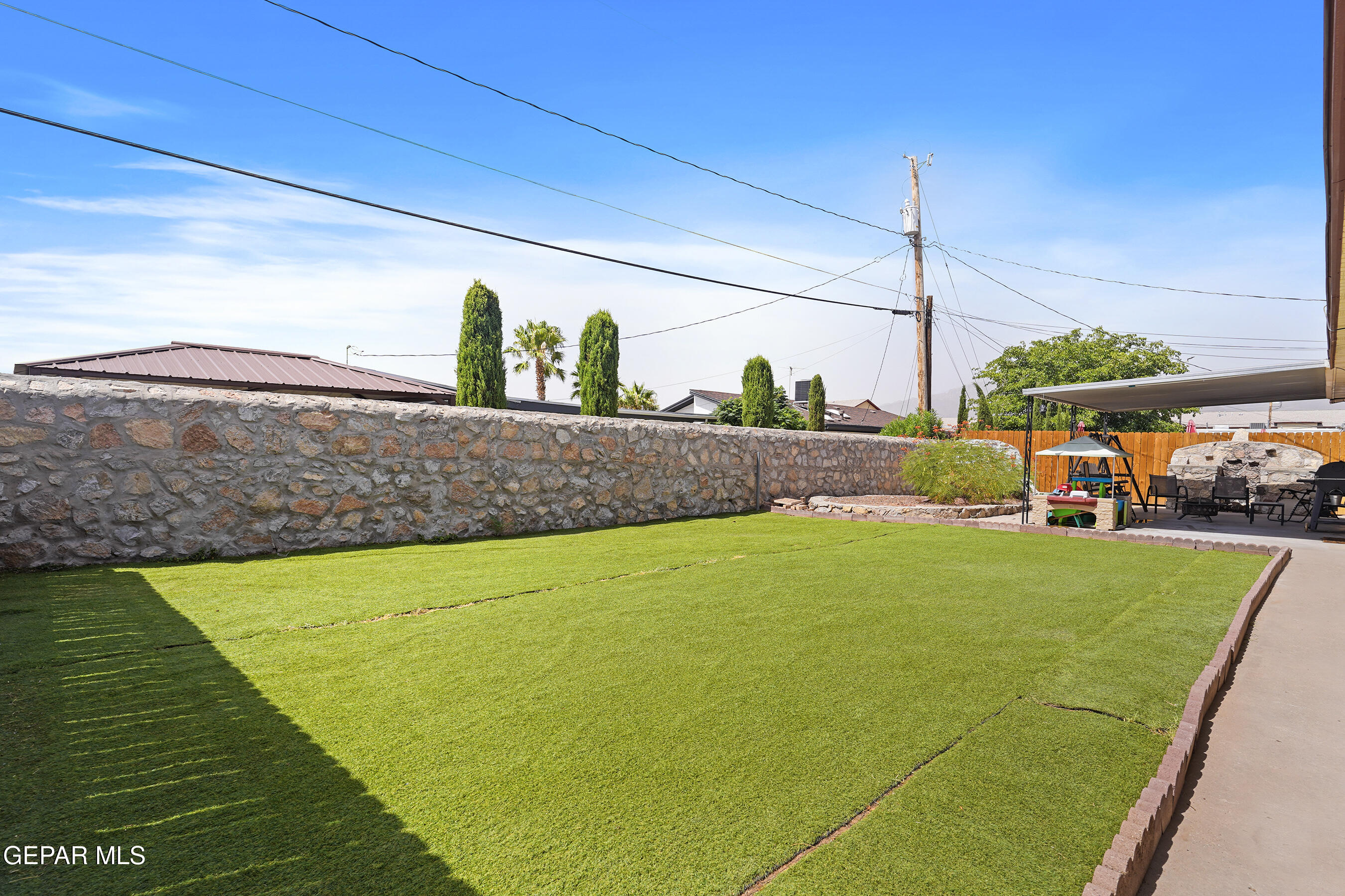 5804 TAUTOGA Drive