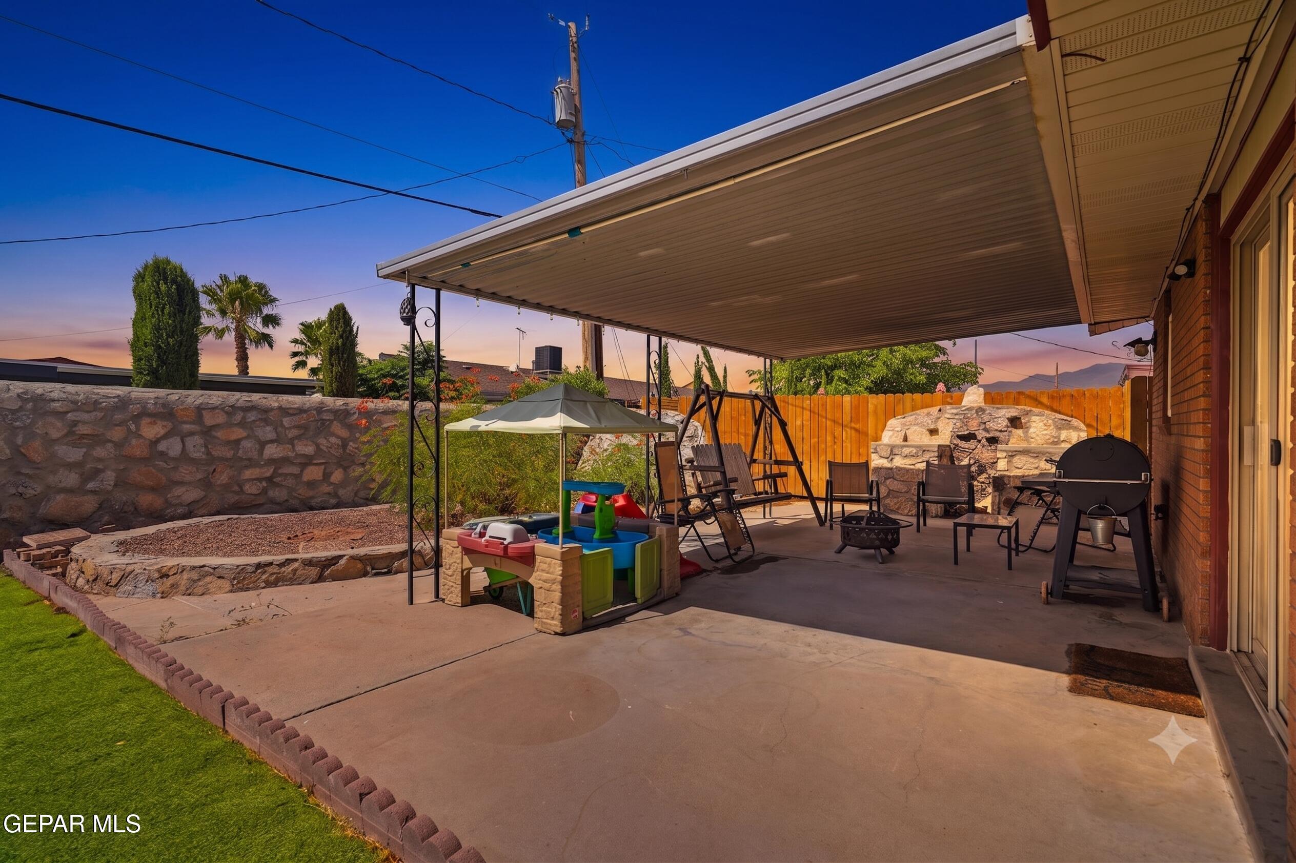 5804 TAUTOGA Drive