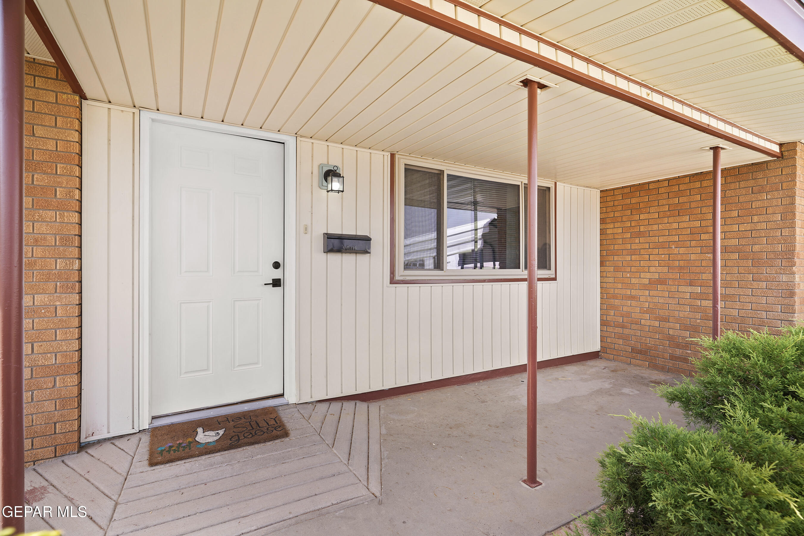 5804 TAUTOGA Drive