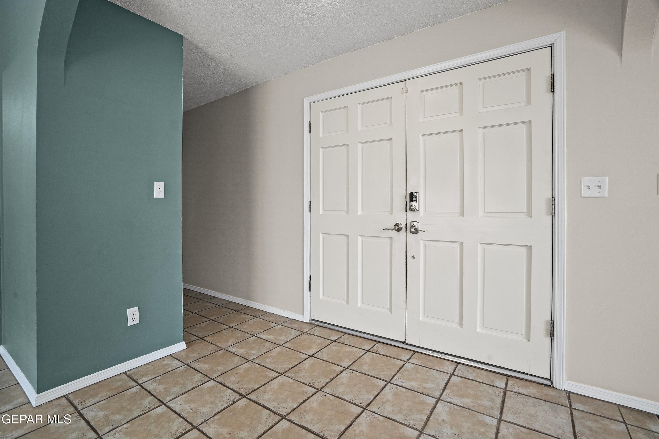 4405 LOMA HERMOSA Drive