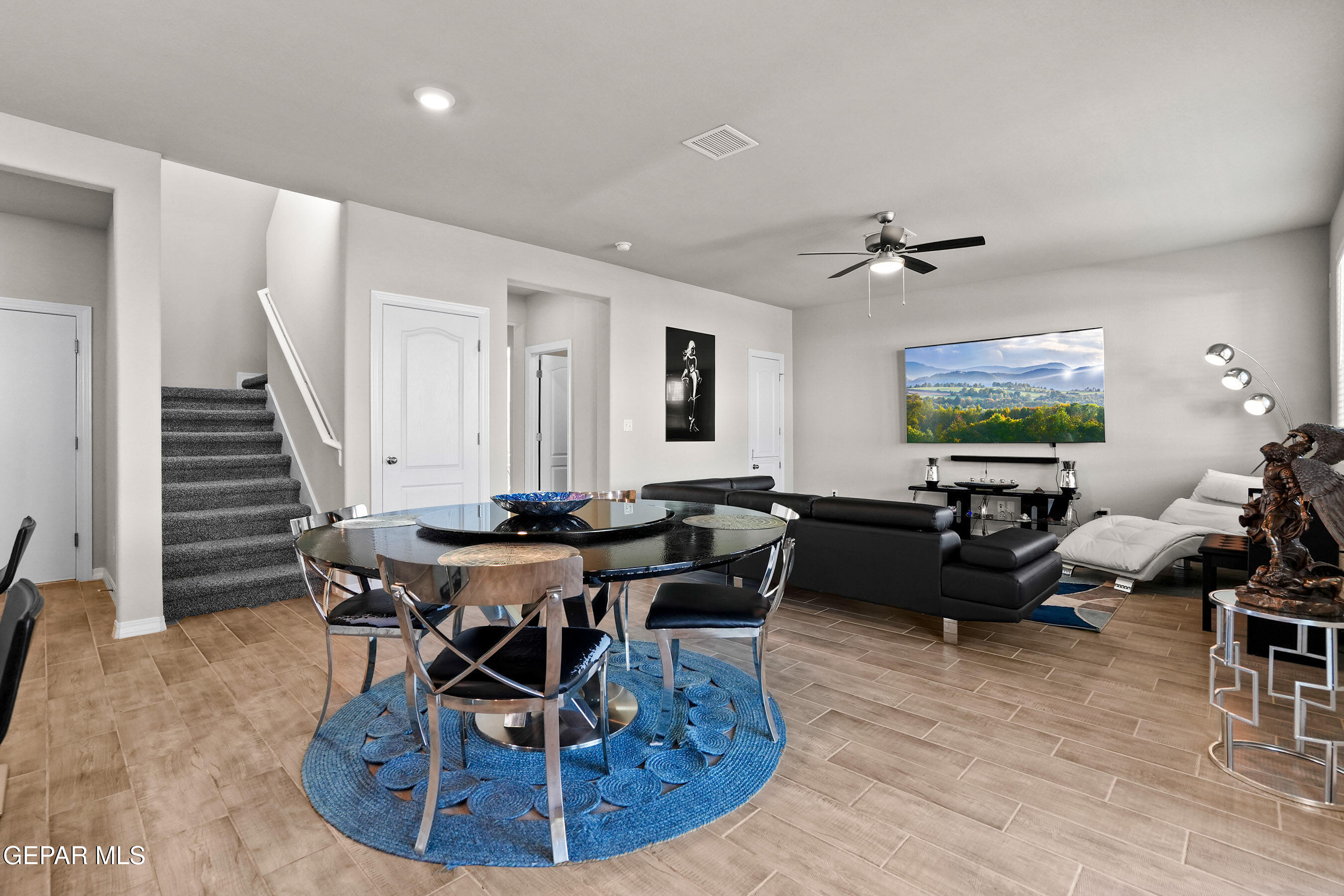 2383 ENCHANTED CROWN Lane