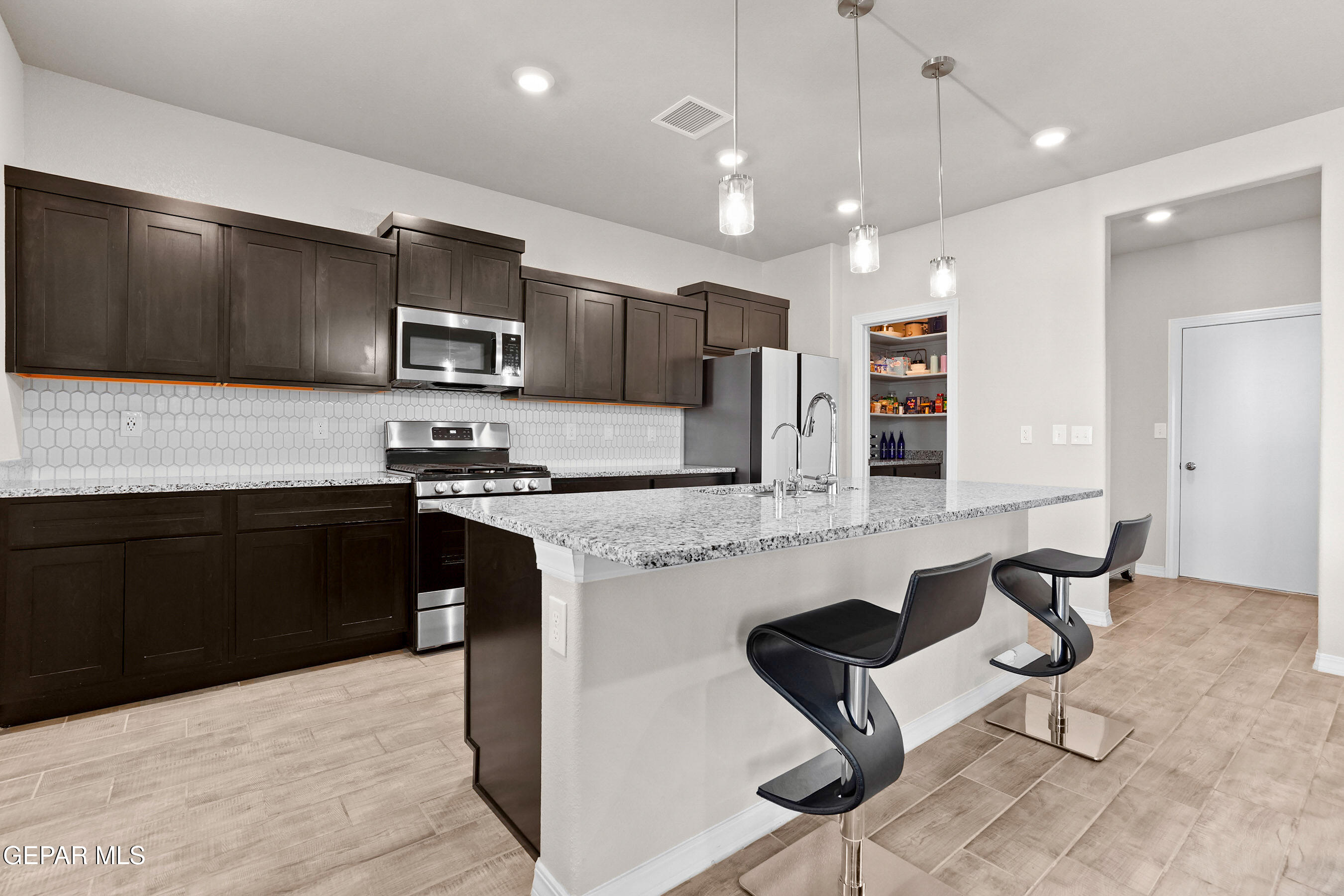 2383 ENCHANTED CROWN Lane