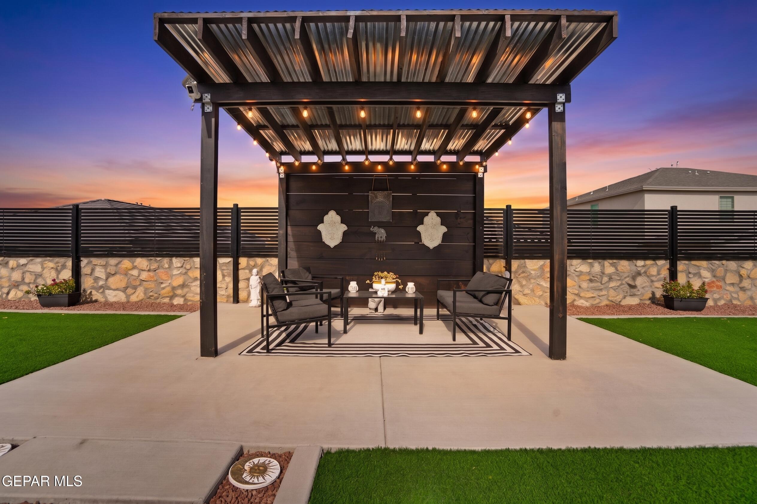 2383 ENCHANTED CROWN Lane