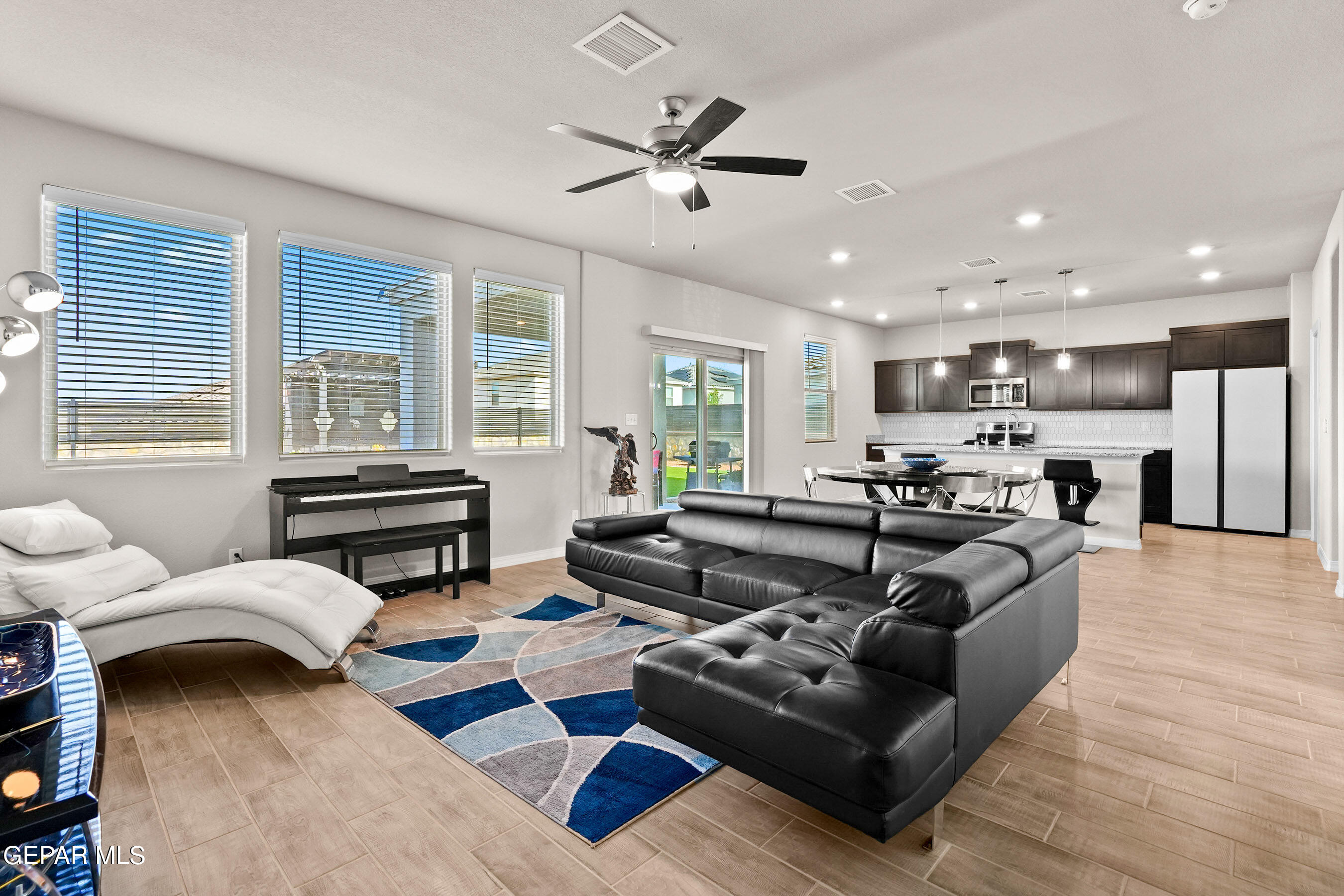 2383 ENCHANTED CROWN Lane