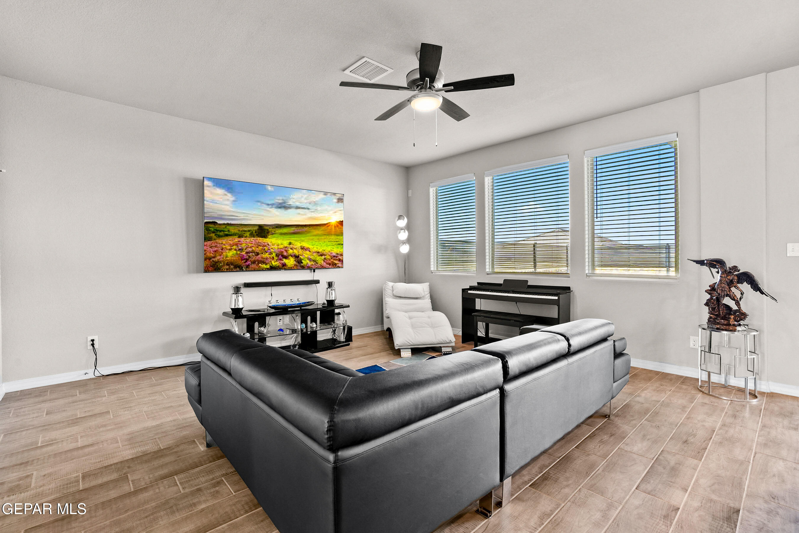 2383 ENCHANTED CROWN Lane