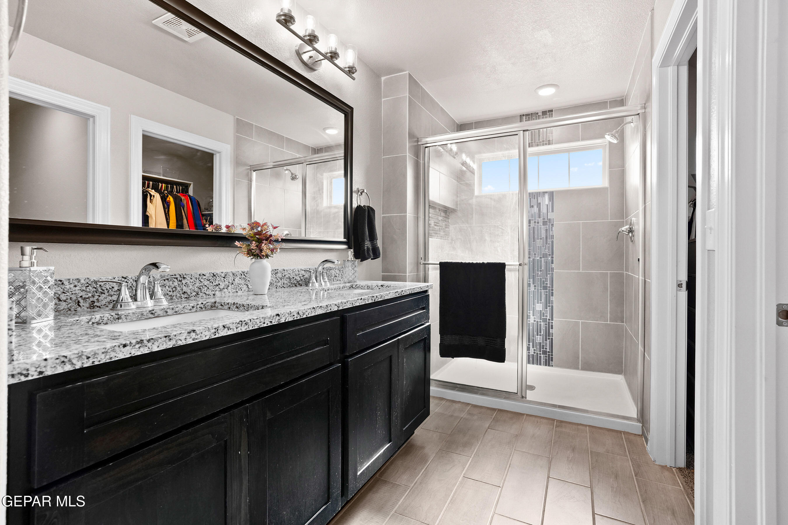 2383 ENCHANTED CROWN Lane