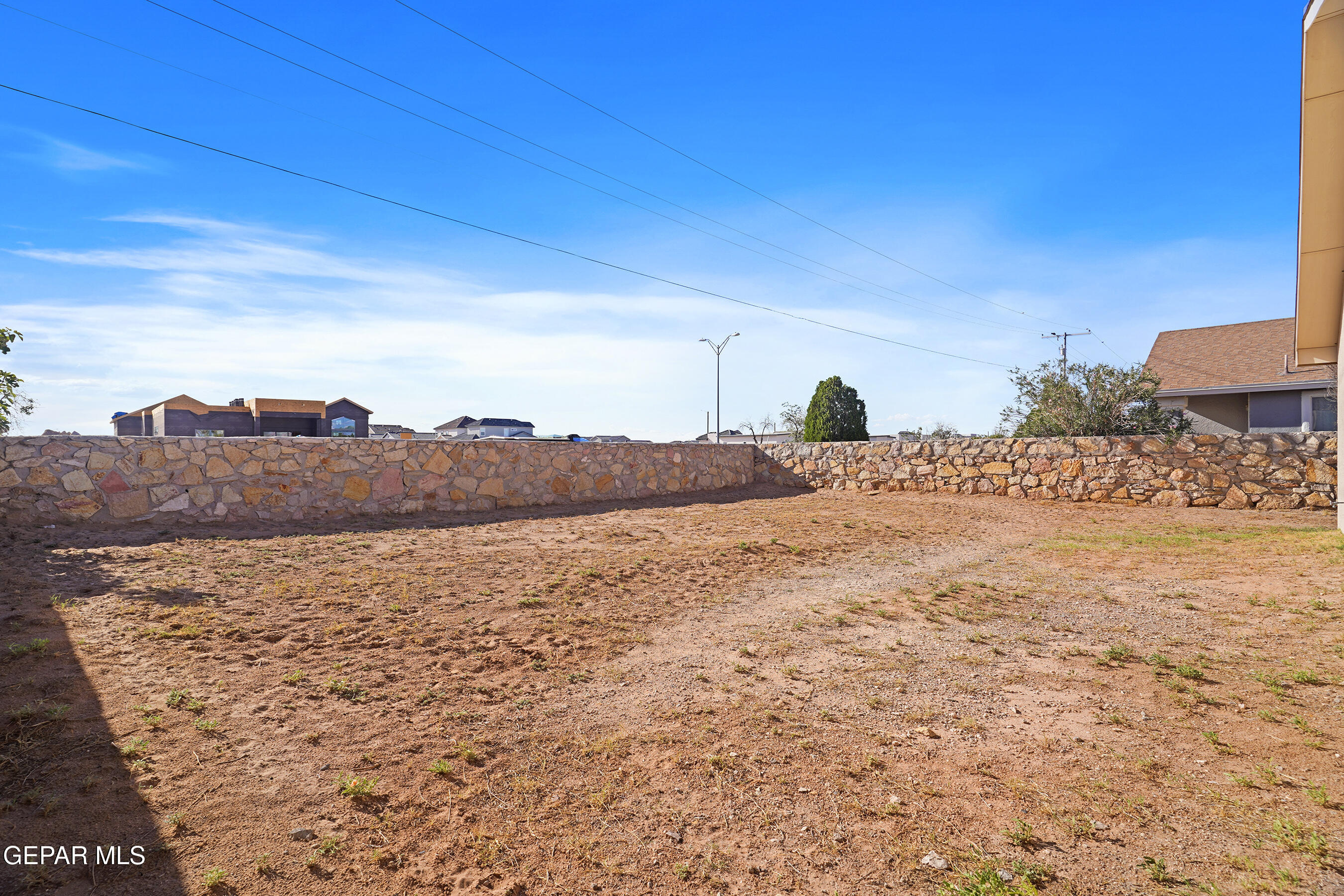 693 DESERT SAGE Drive