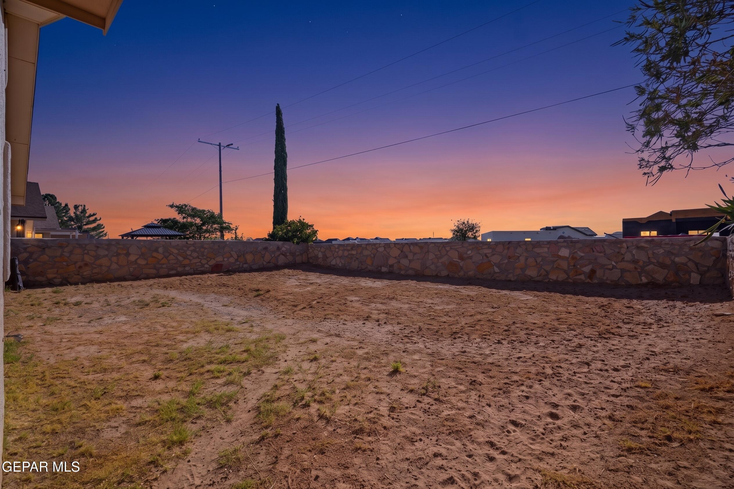 693 DESERT SAGE Drive