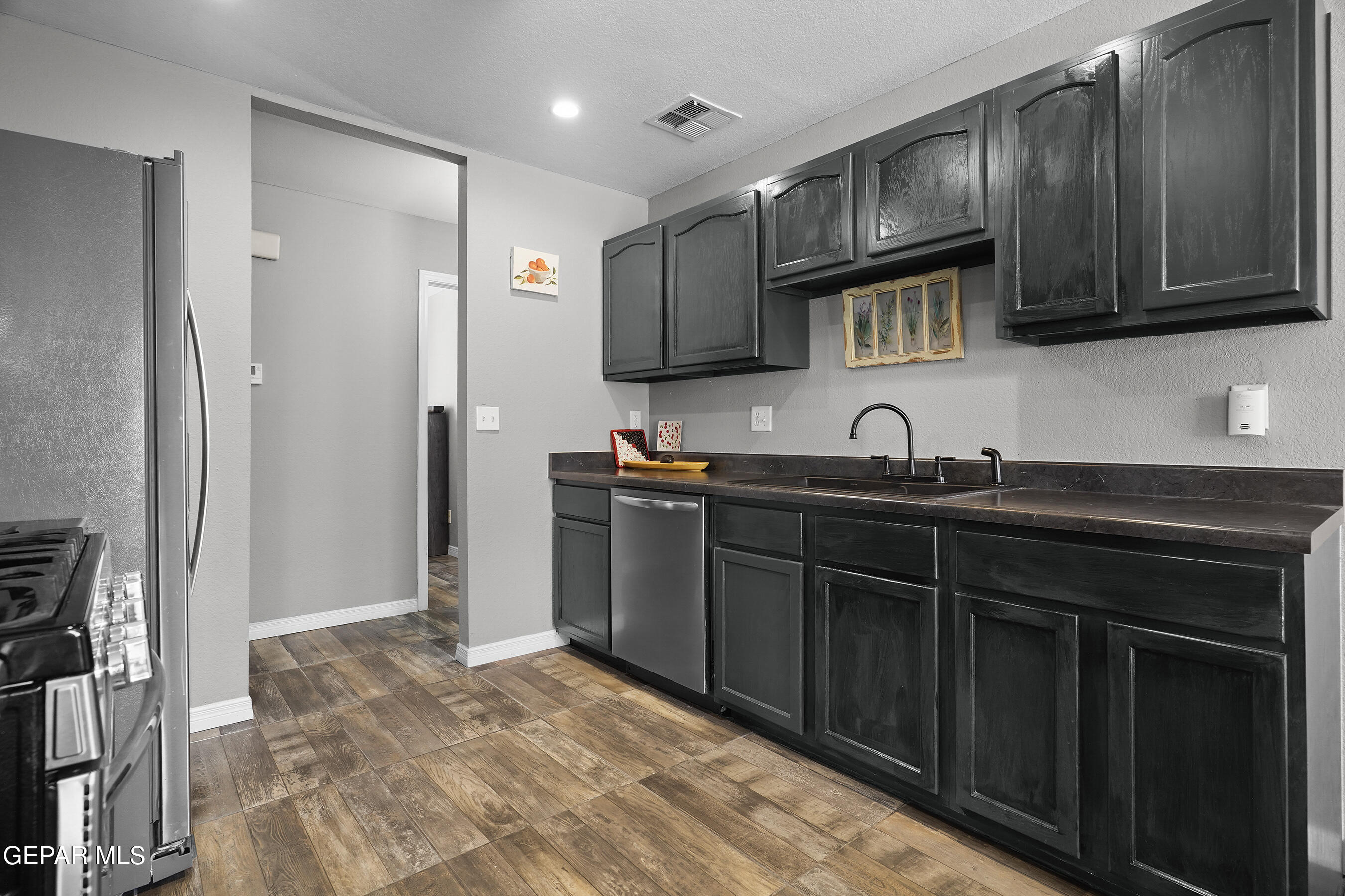 693 DESERT SAGE Drive
