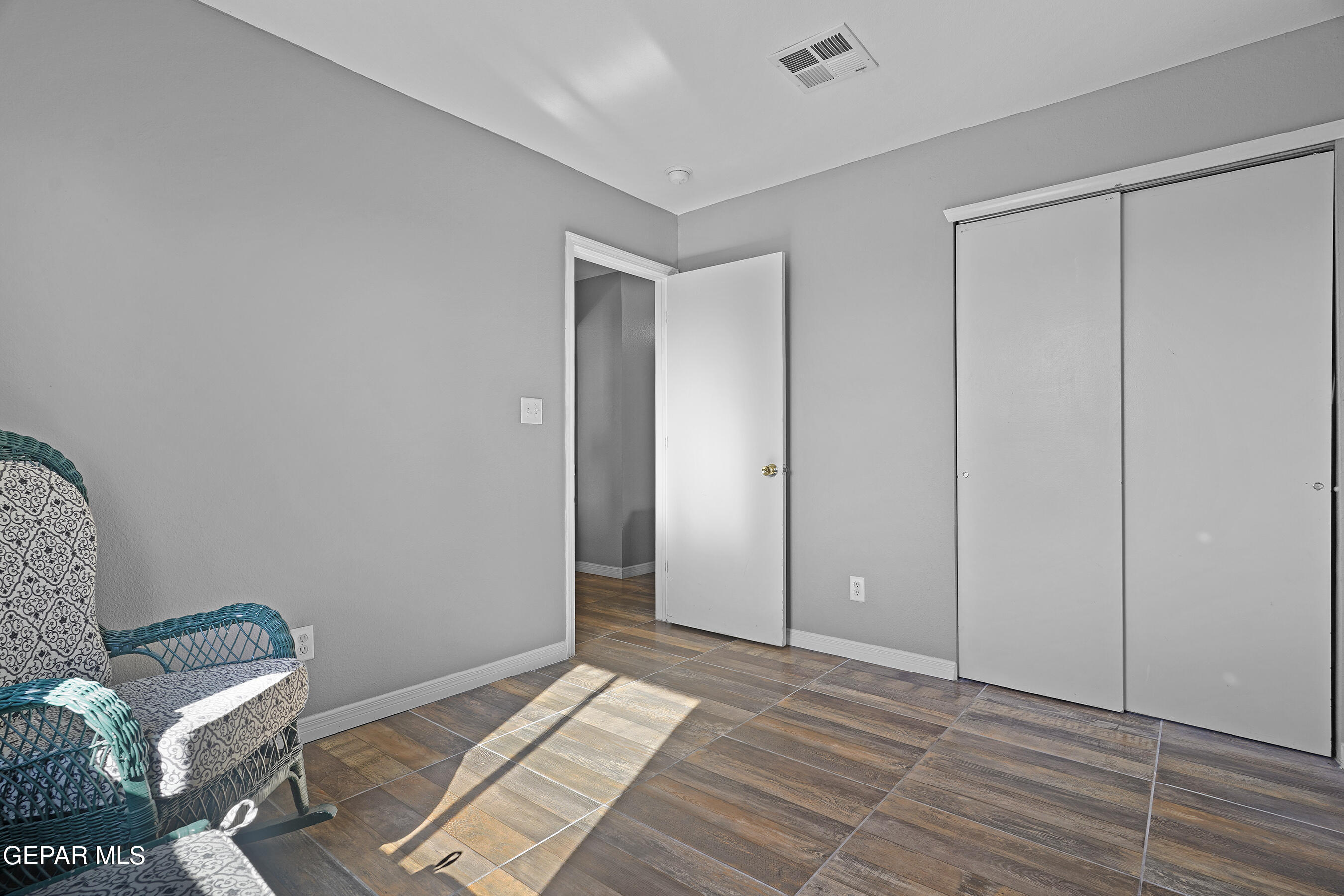 693 DESERT SAGE Drive