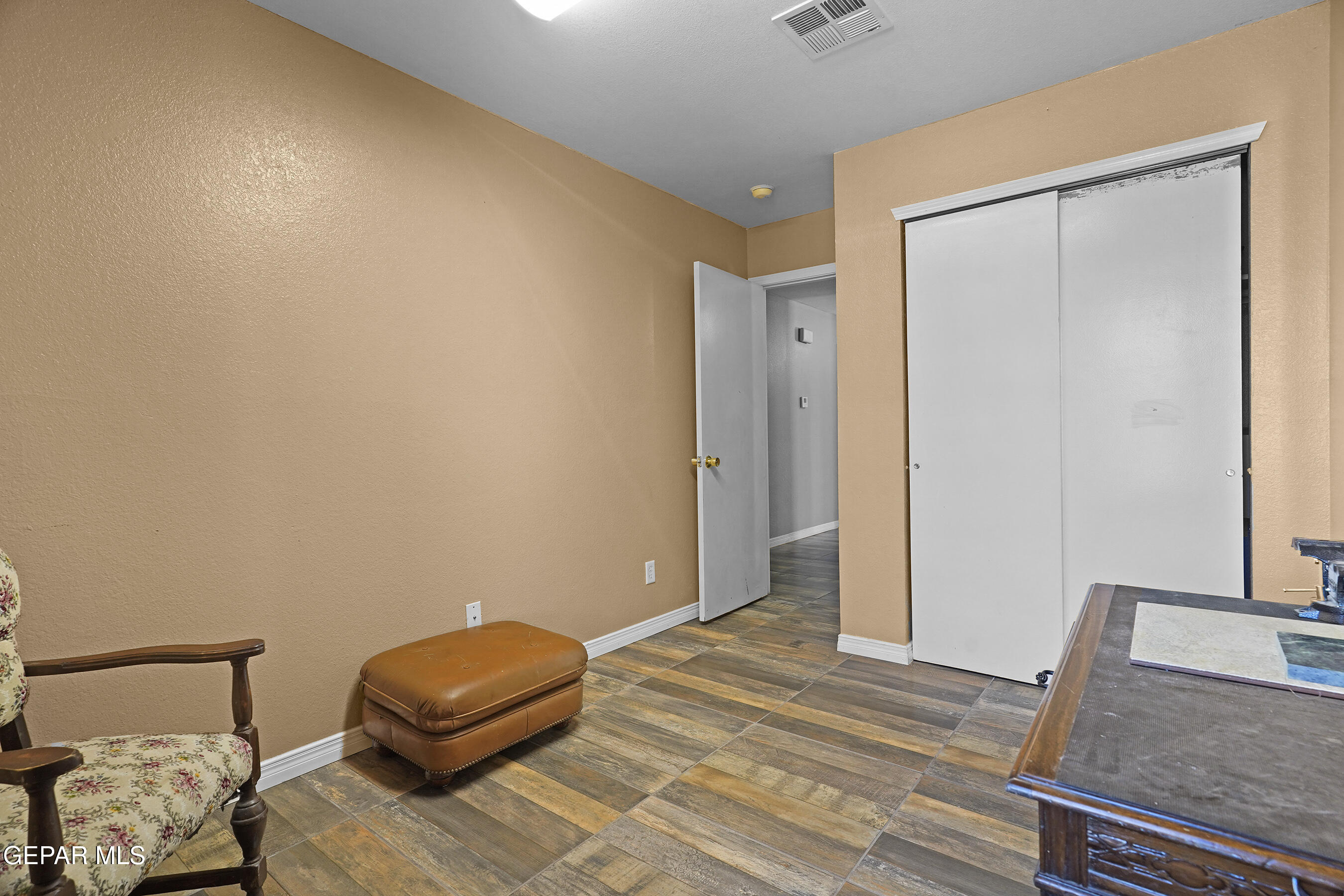 693 DESERT SAGE Drive