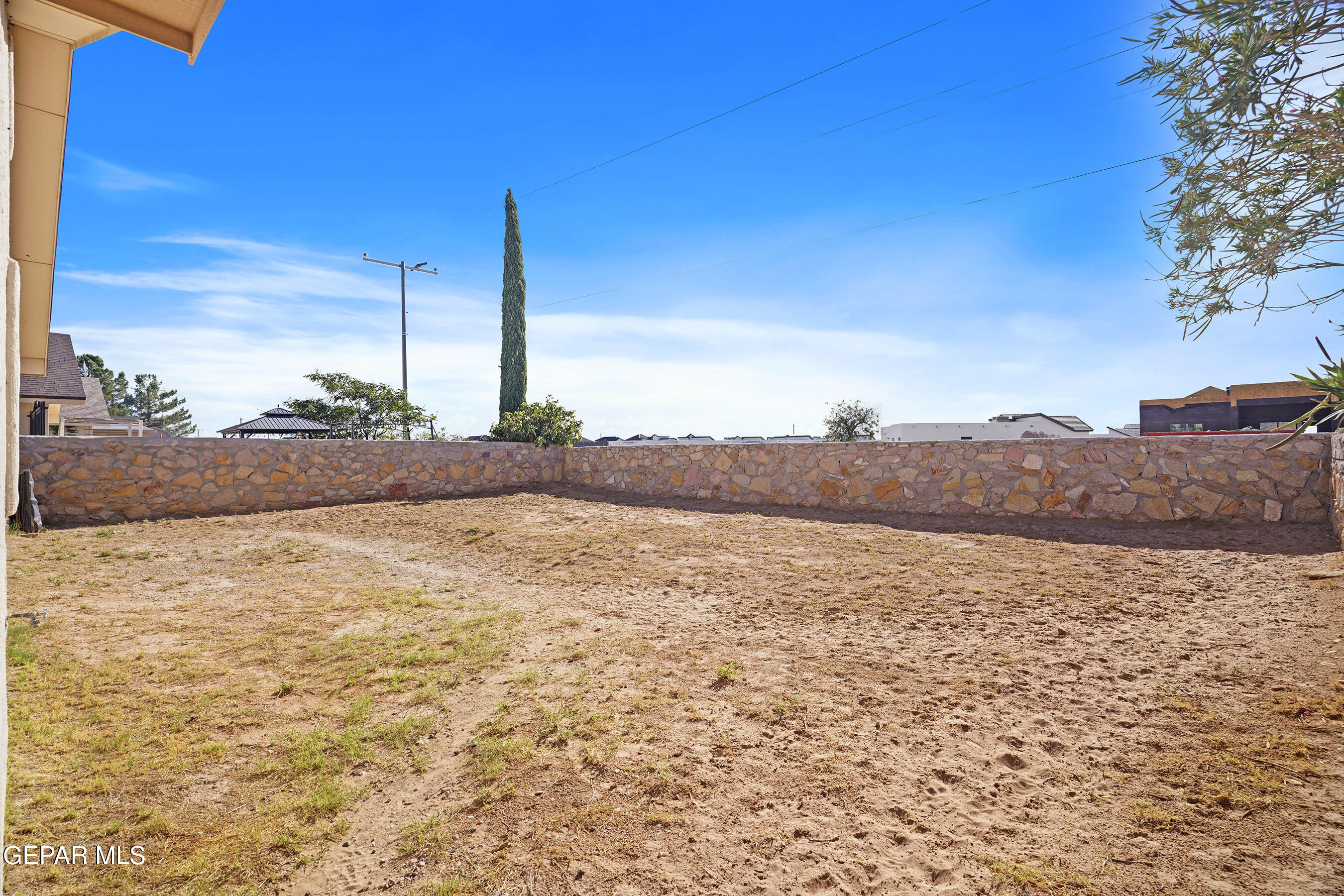 693 DESERT SAGE Drive