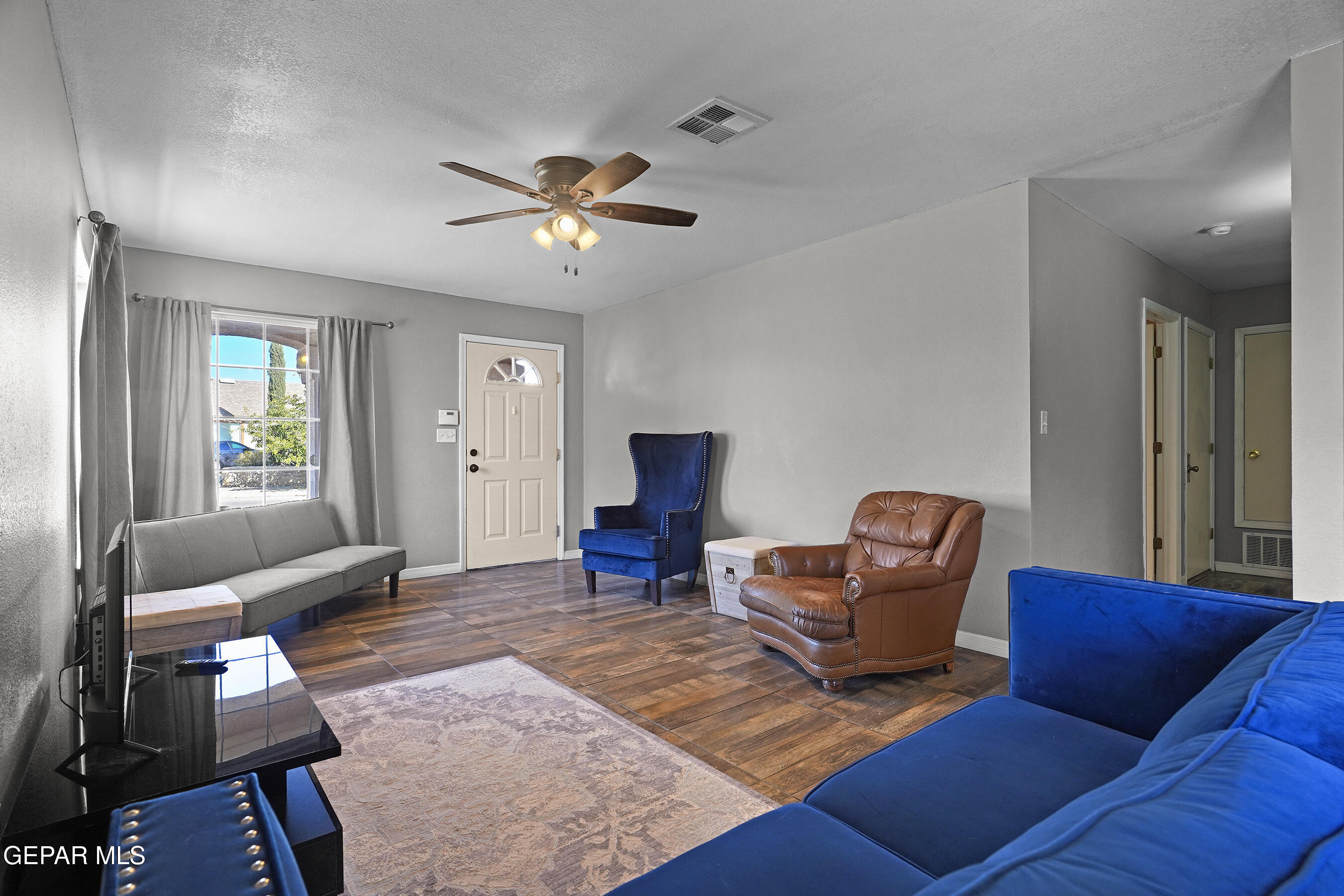 693 DESERT SAGE Drive