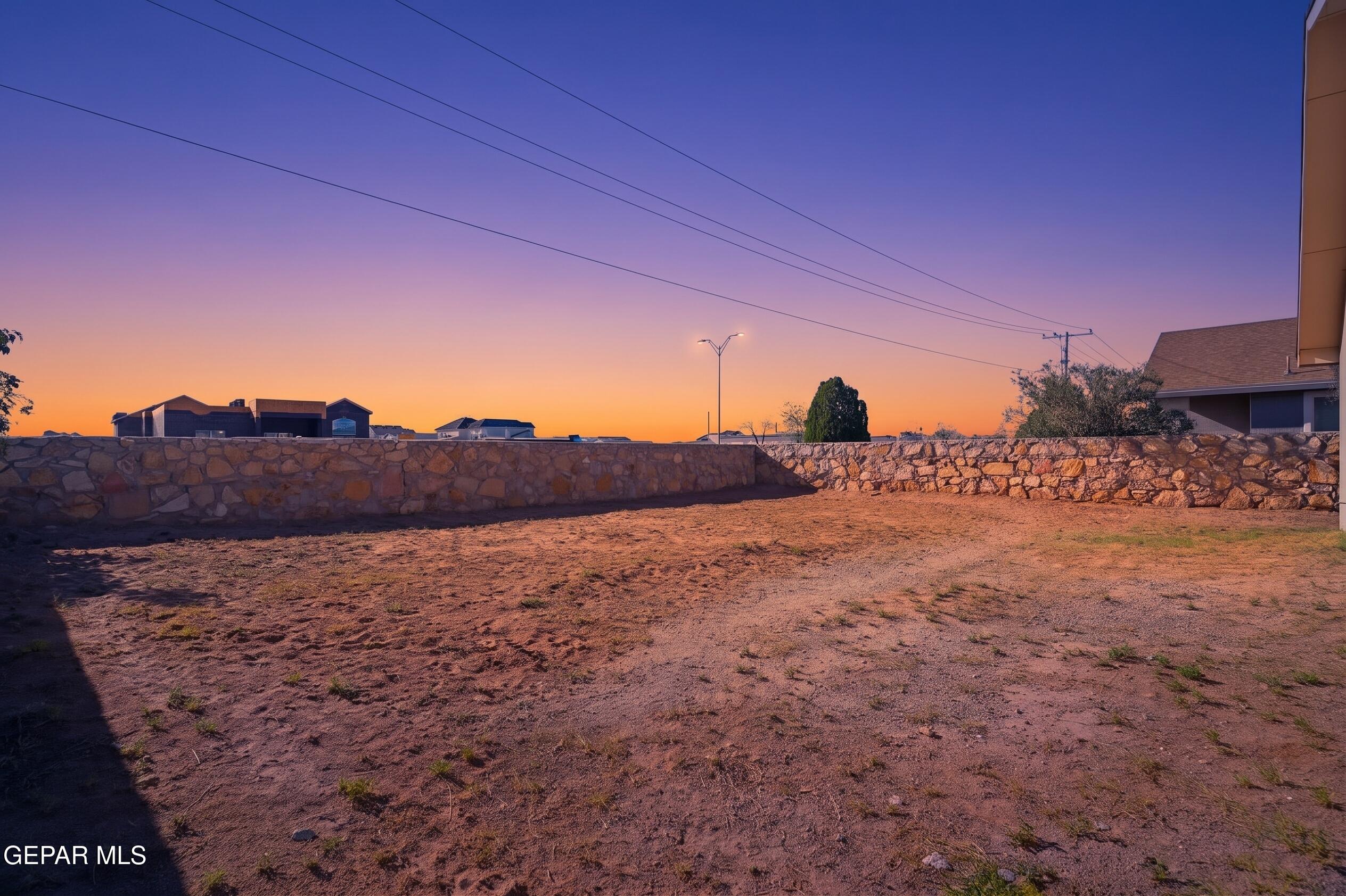 693 DESERT SAGE Drive