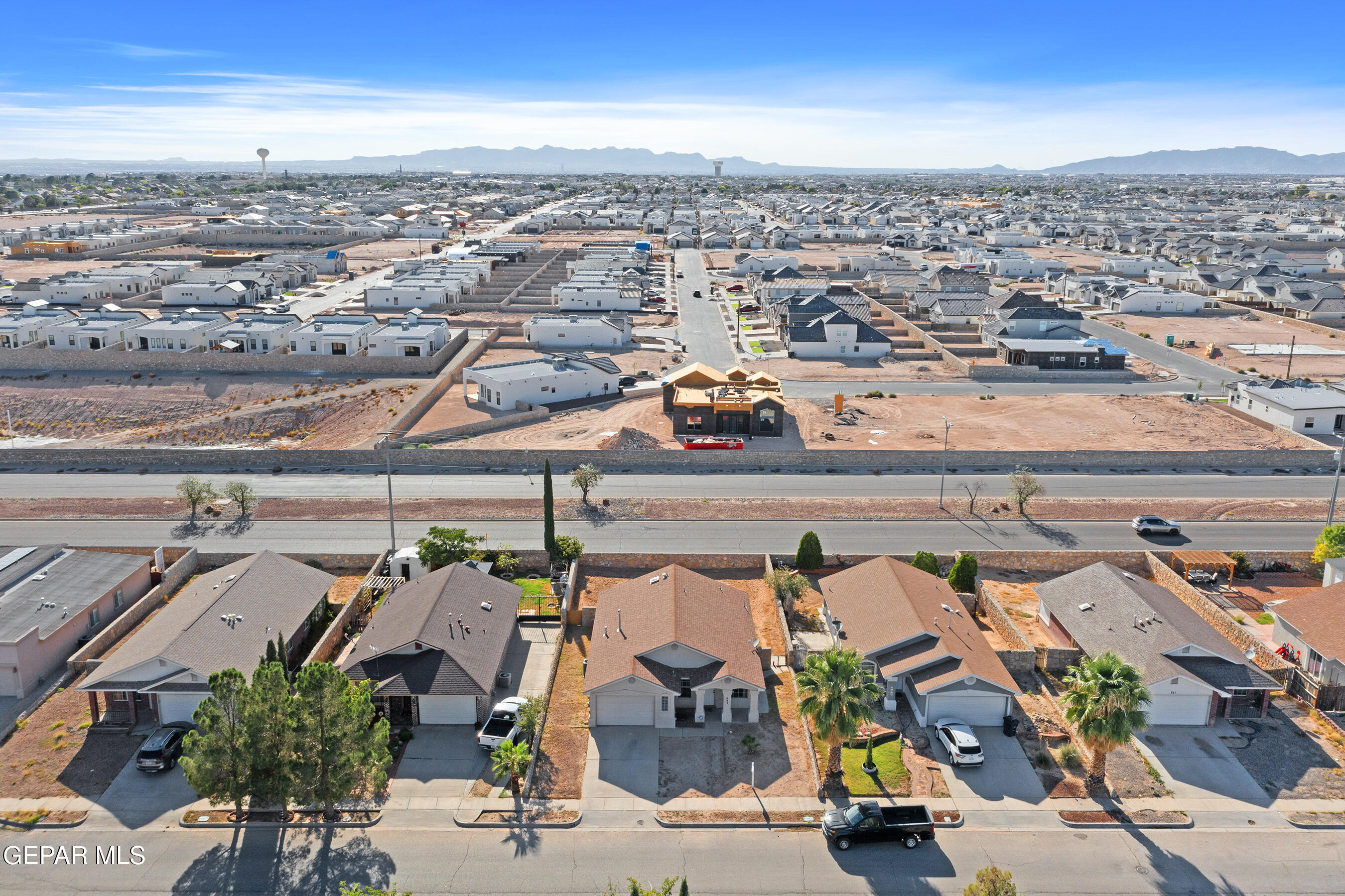693 DESERT SAGE Drive