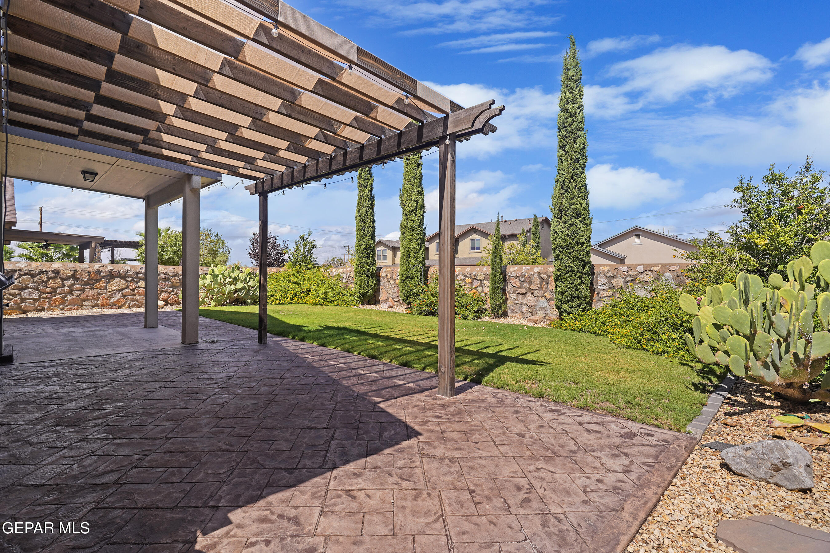 7553 WOLF CREEK Drive