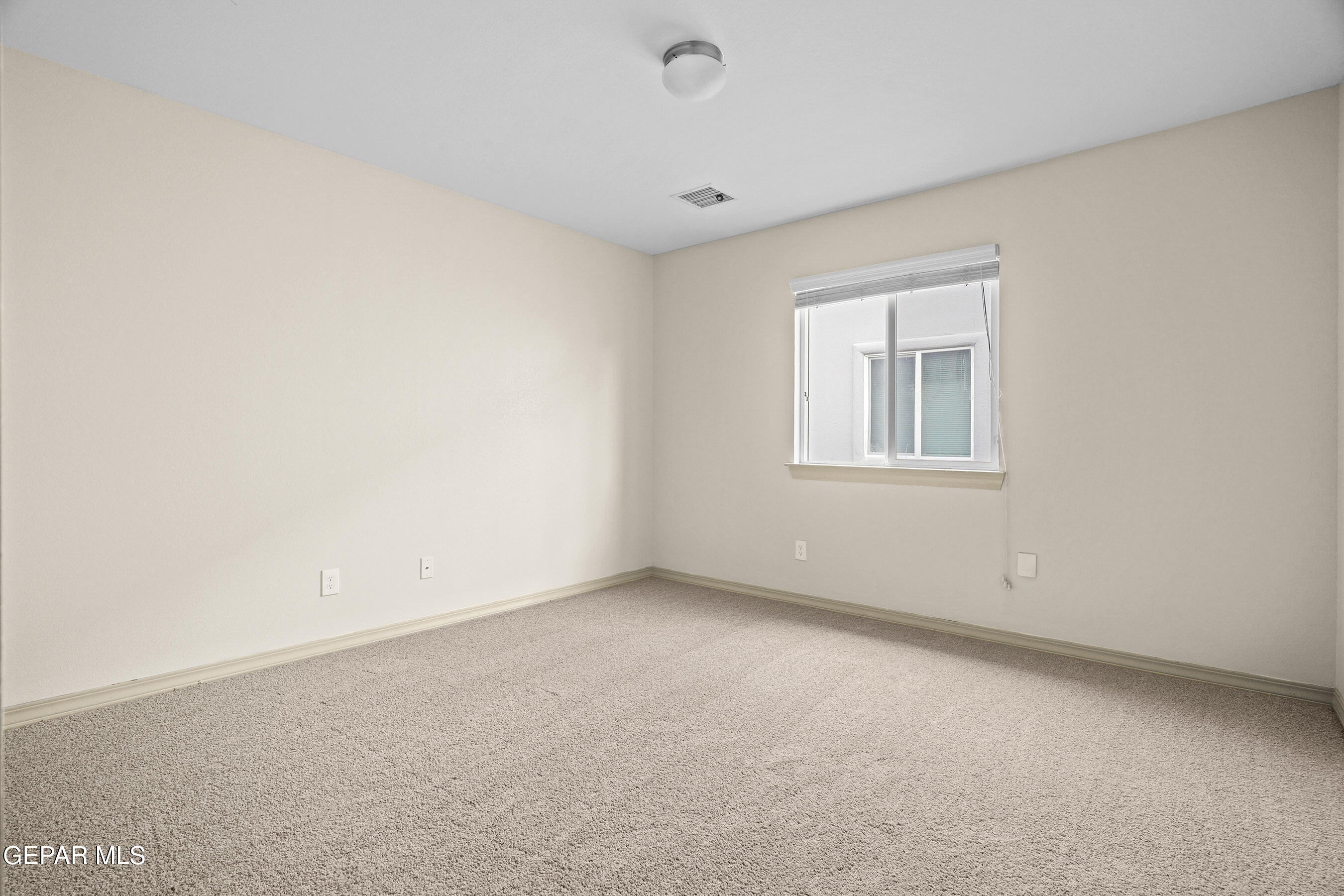 3853 LOMA CORTEZ Drive