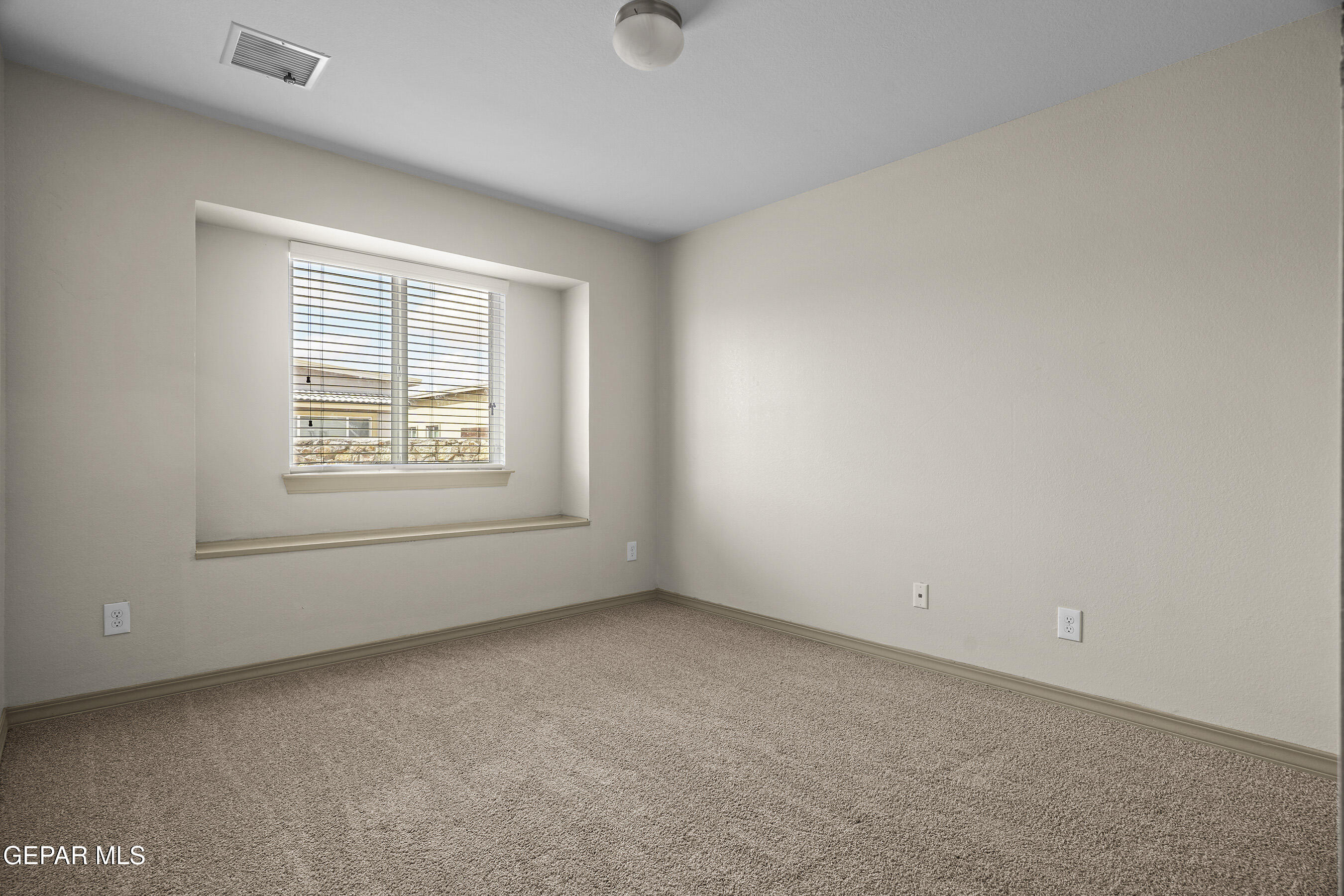 3853 LOMA CORTEZ Drive