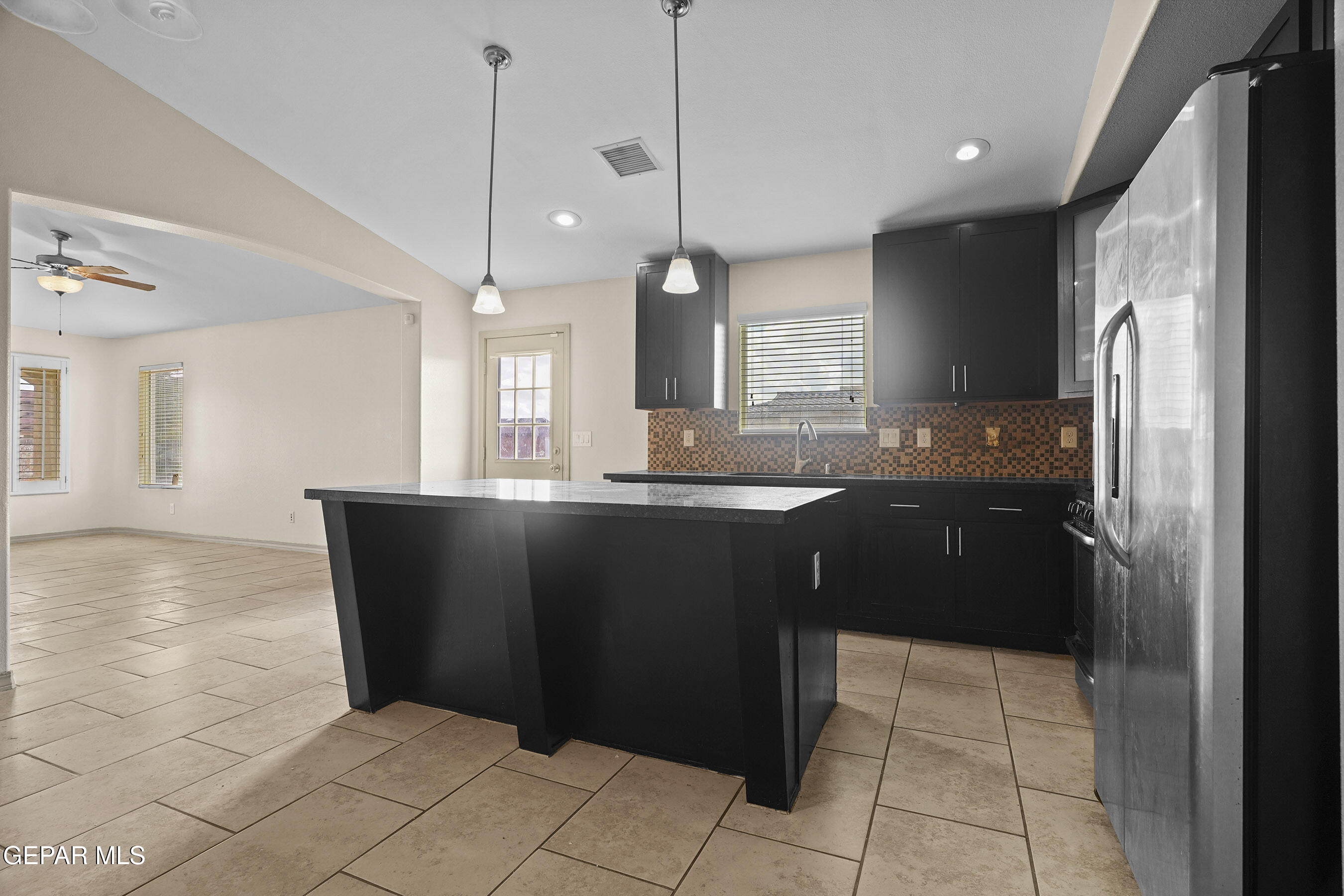 3853 LOMA CORTEZ Drive