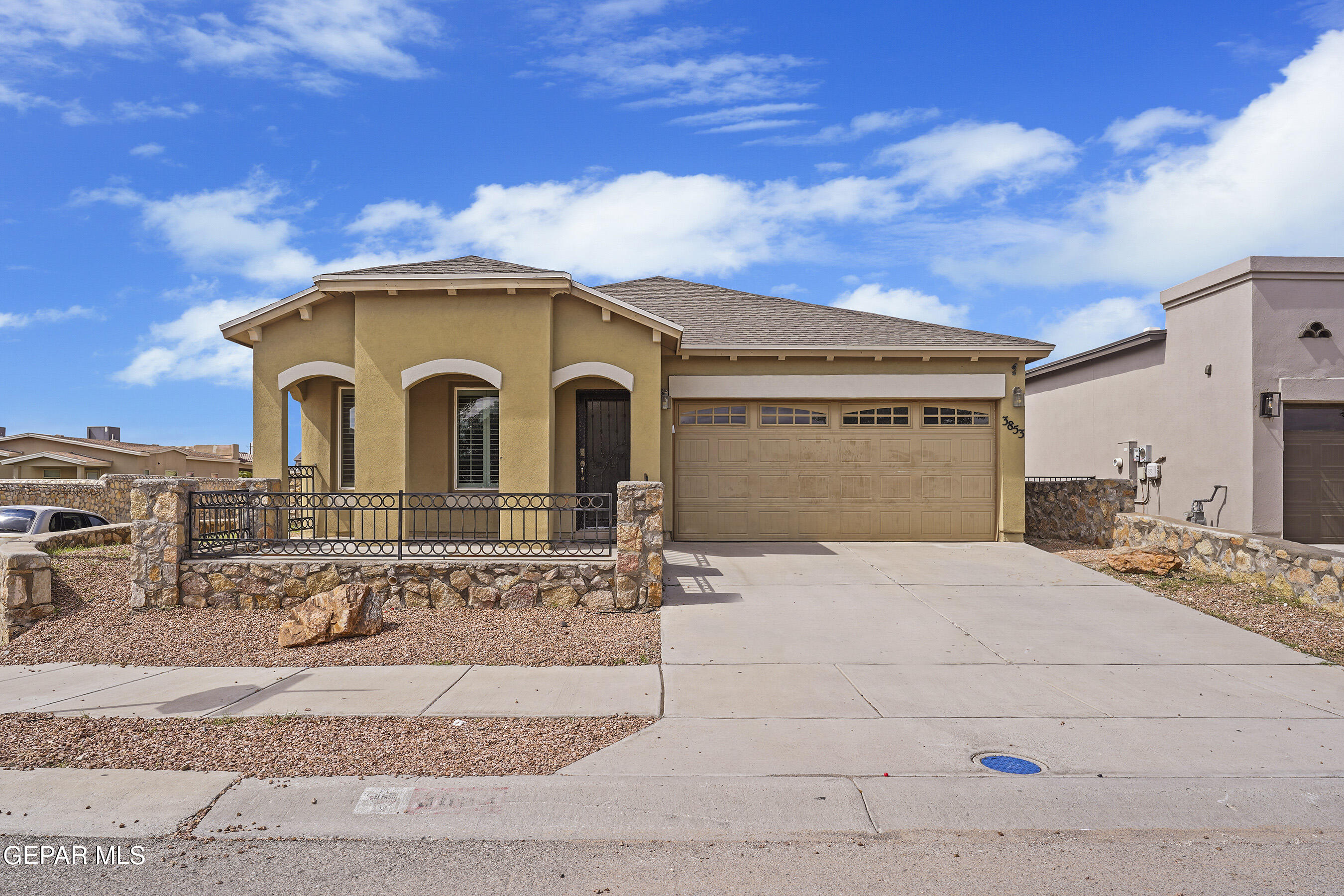 3853 LOMA CORTEZ Drive