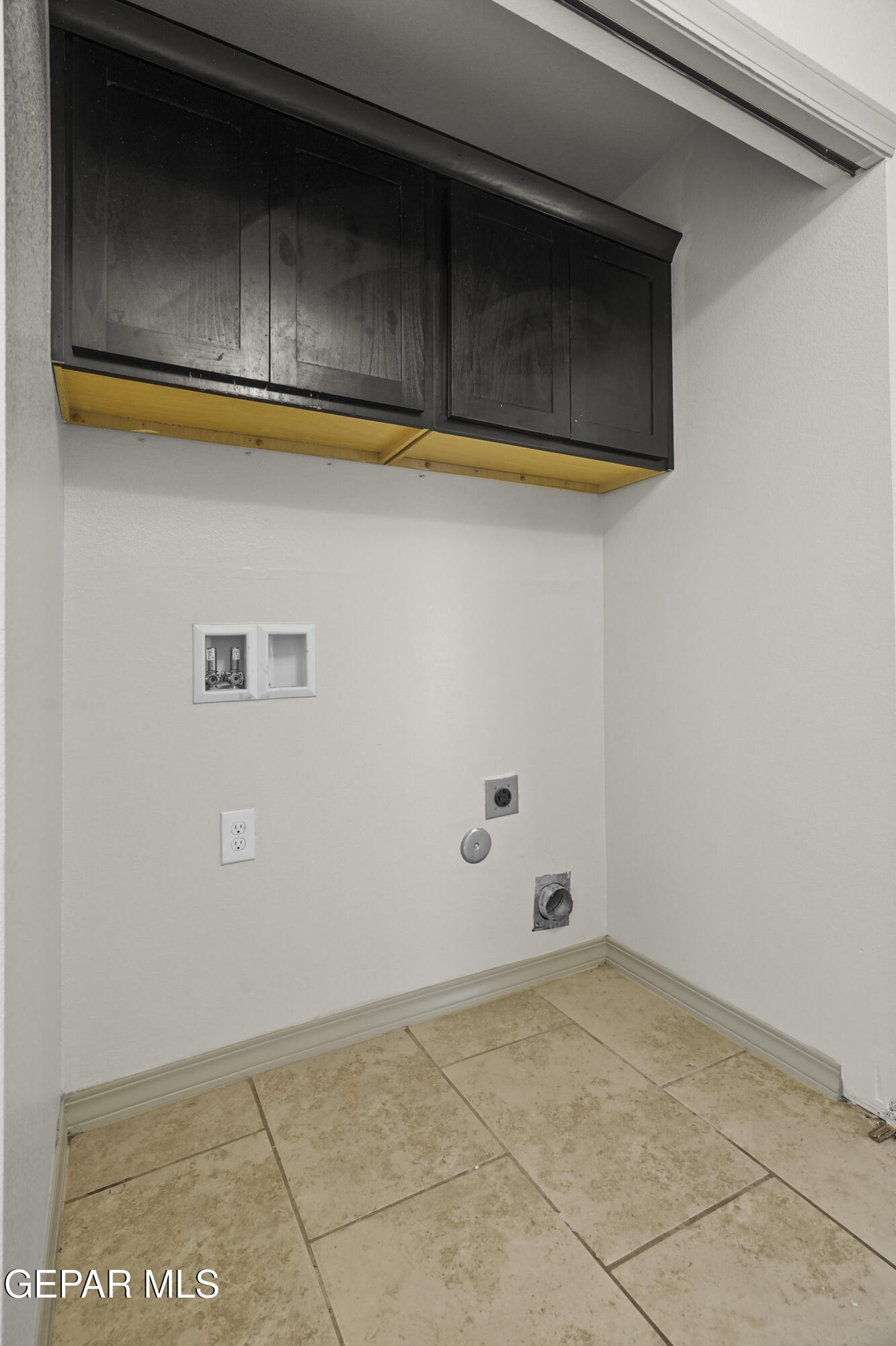 3853 LOMA CORTEZ Drive