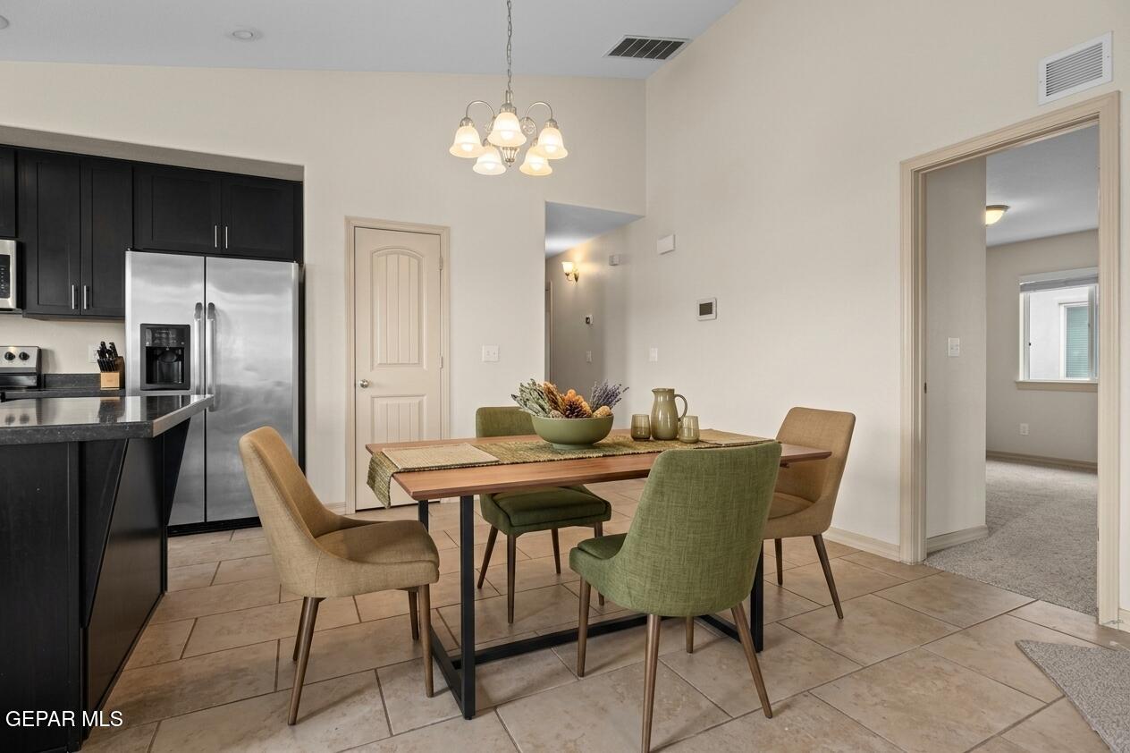 3853 LOMA CORTEZ Drive