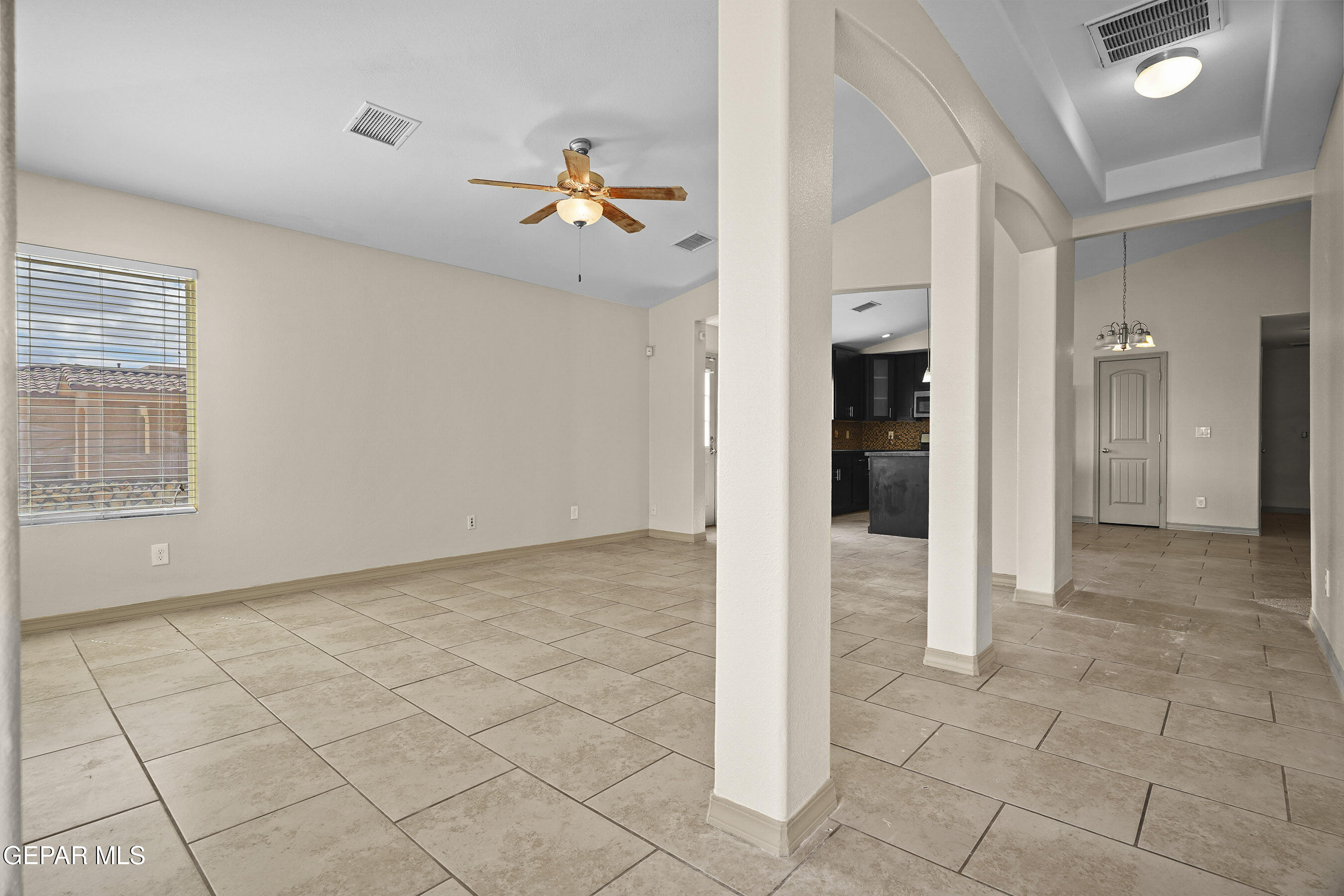 3853 LOMA CORTEZ Drive