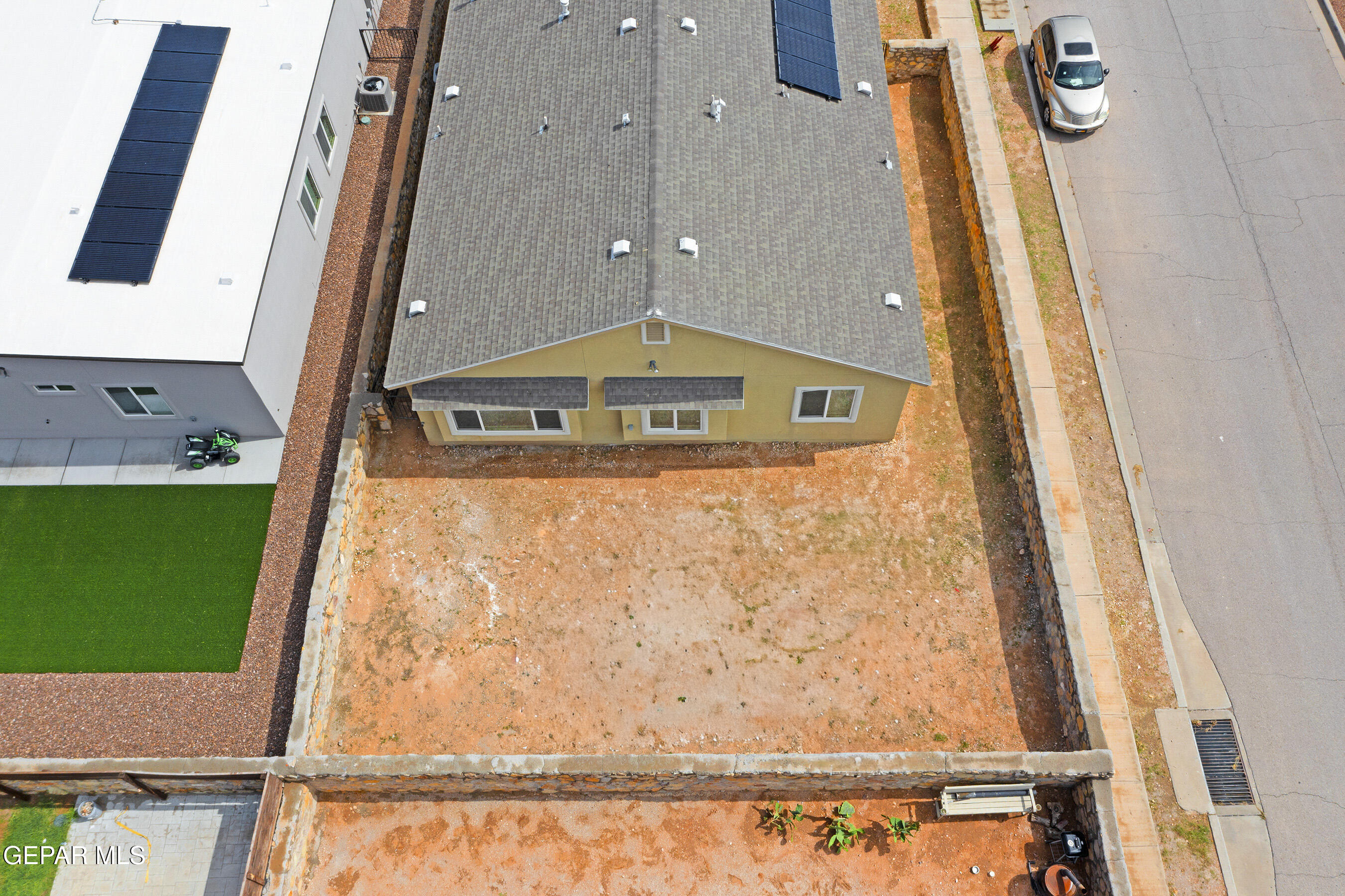 3853 LOMA CORTEZ Drive