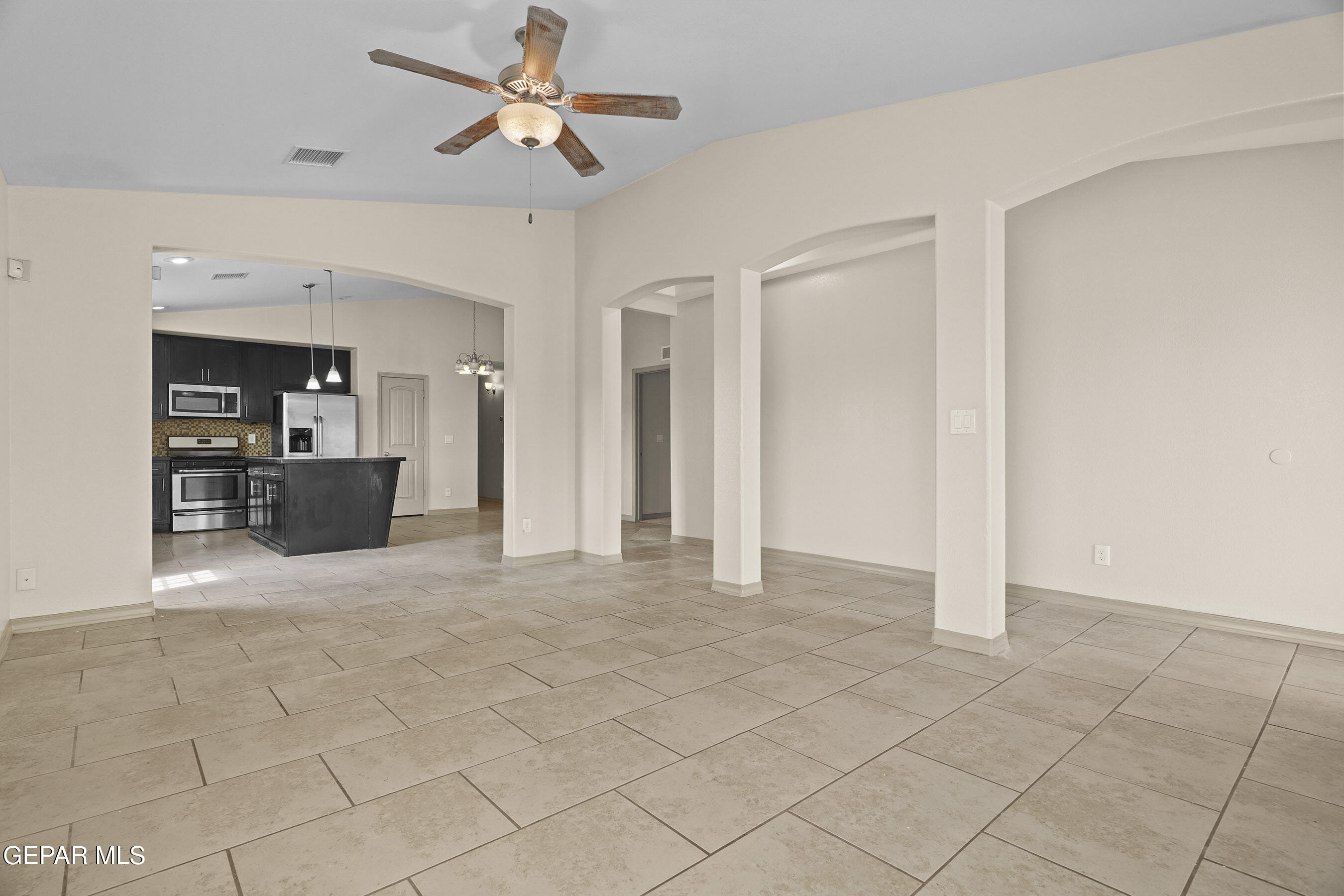 3853 LOMA CORTEZ Drive