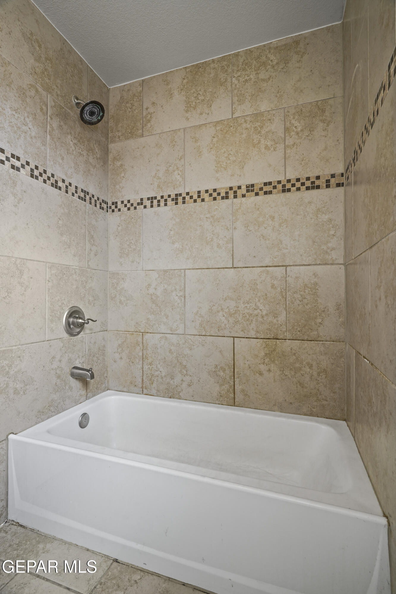 3853 LOMA CORTEZ Drive