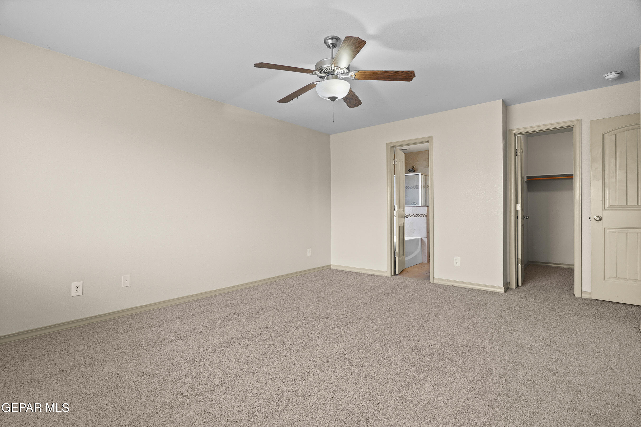 3853 LOMA CORTEZ Drive