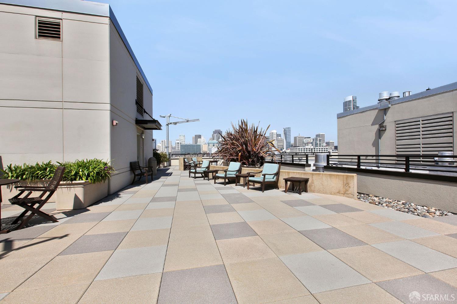 170 King Street # 711
