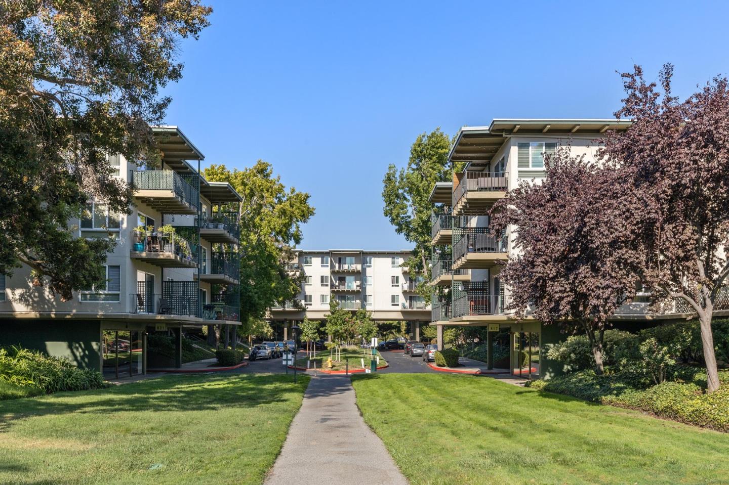 833 N Humboldt ST 501