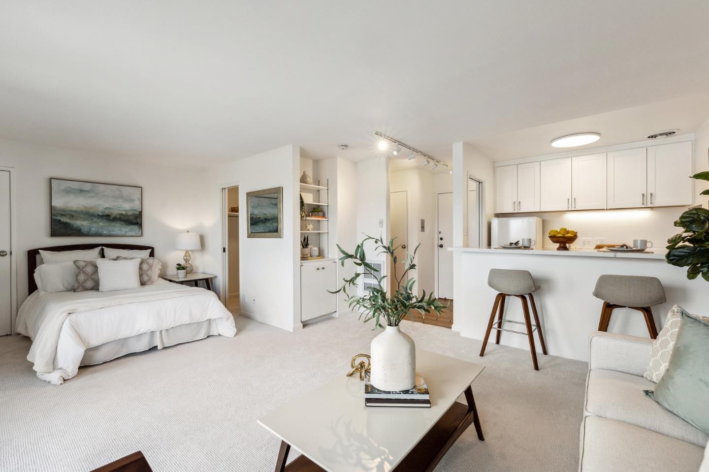 833 N Humboldt ST 501