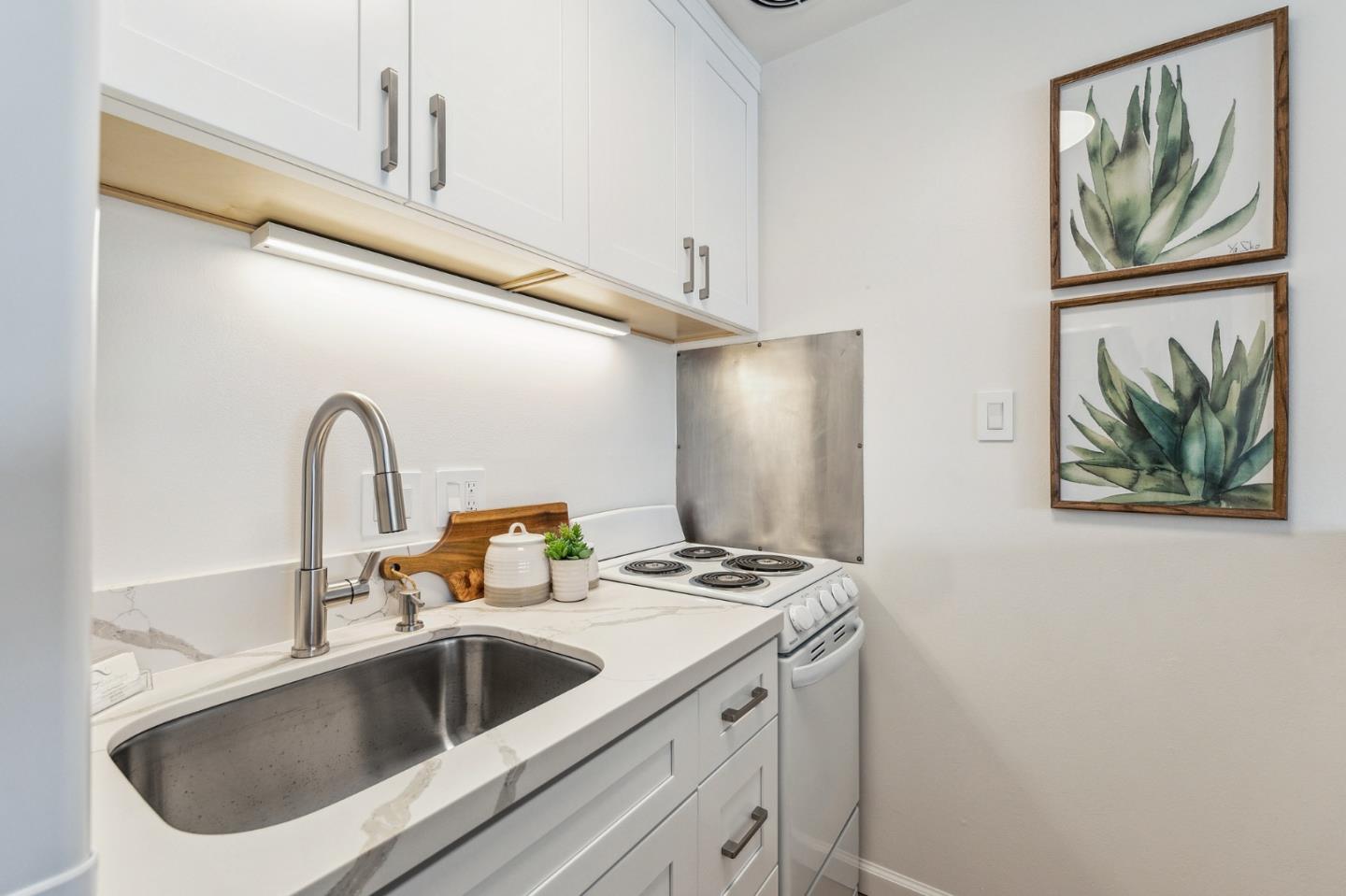 833 N Humboldt ST 501