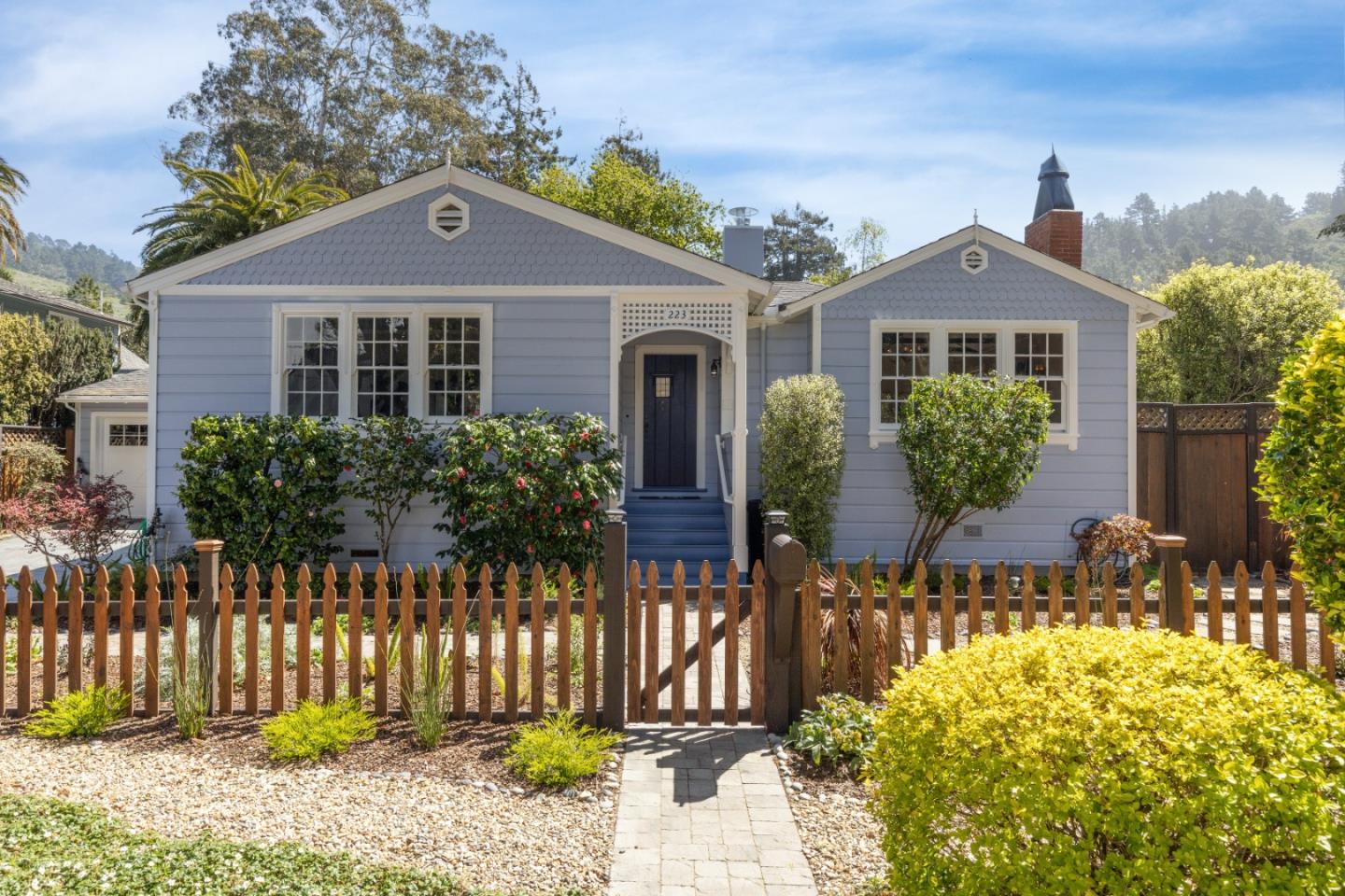 223 Minerva AVE