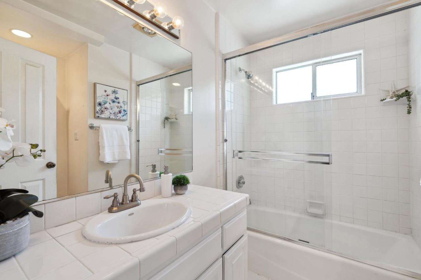 317 Rolling Hills AVE