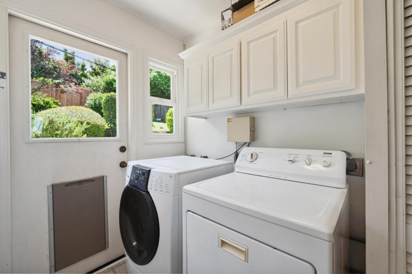 317 Rolling Hills AVE