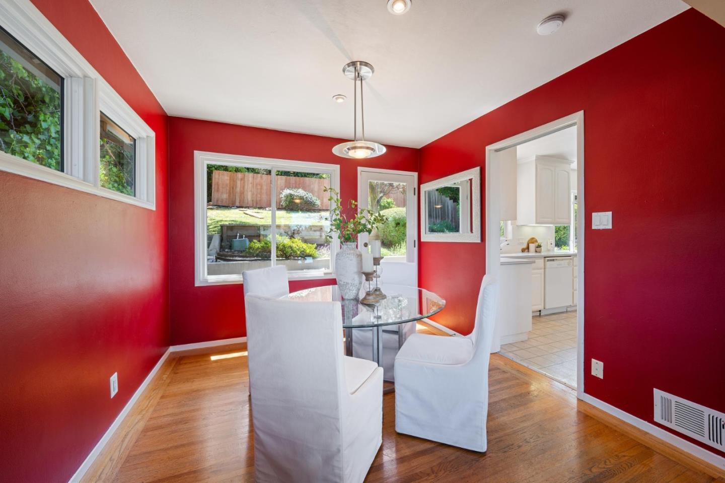 317 Rolling Hills AVE