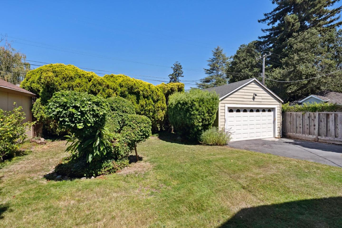 1112 Vancouver AVE
