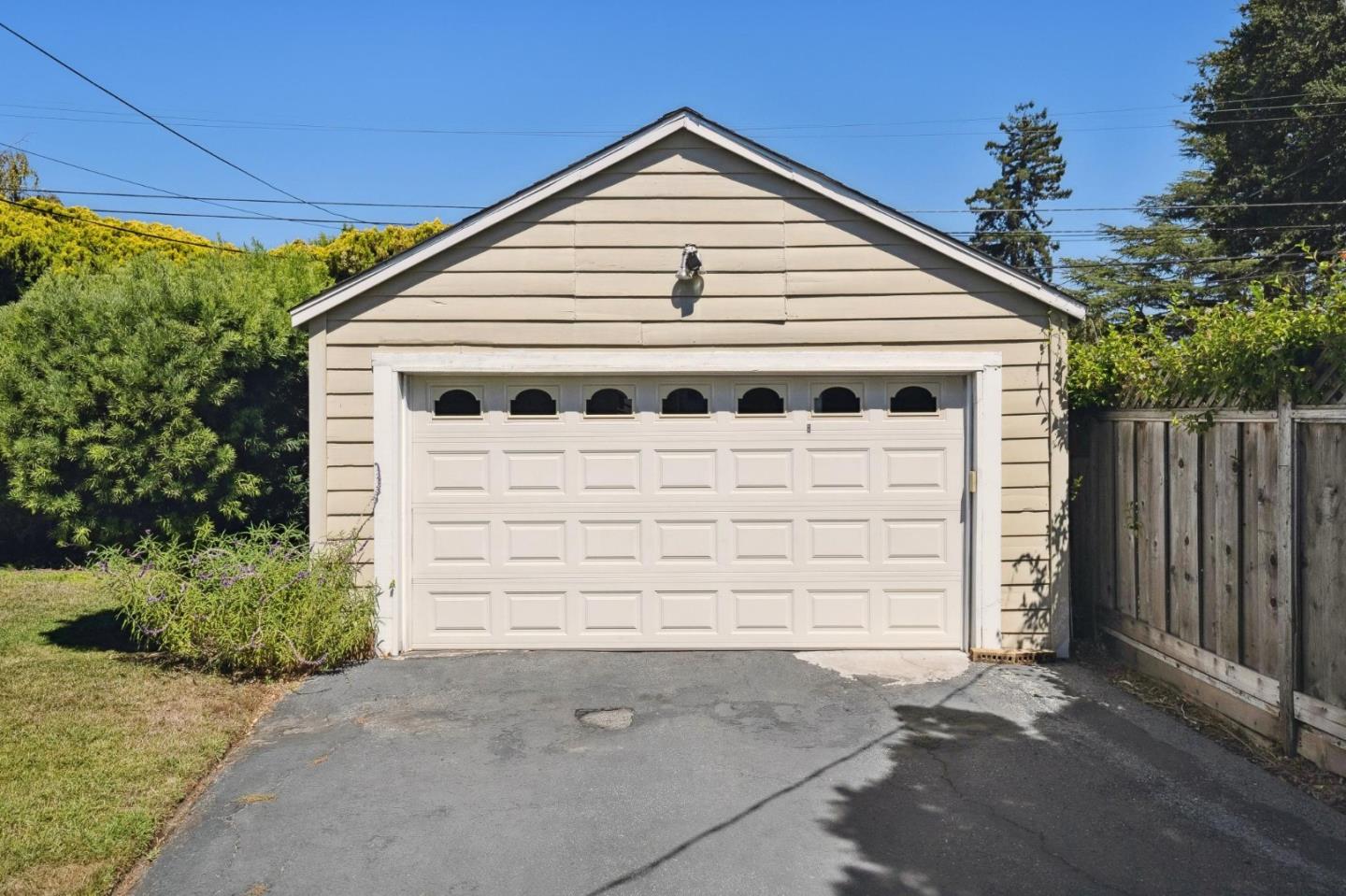 1112 Vancouver AVE